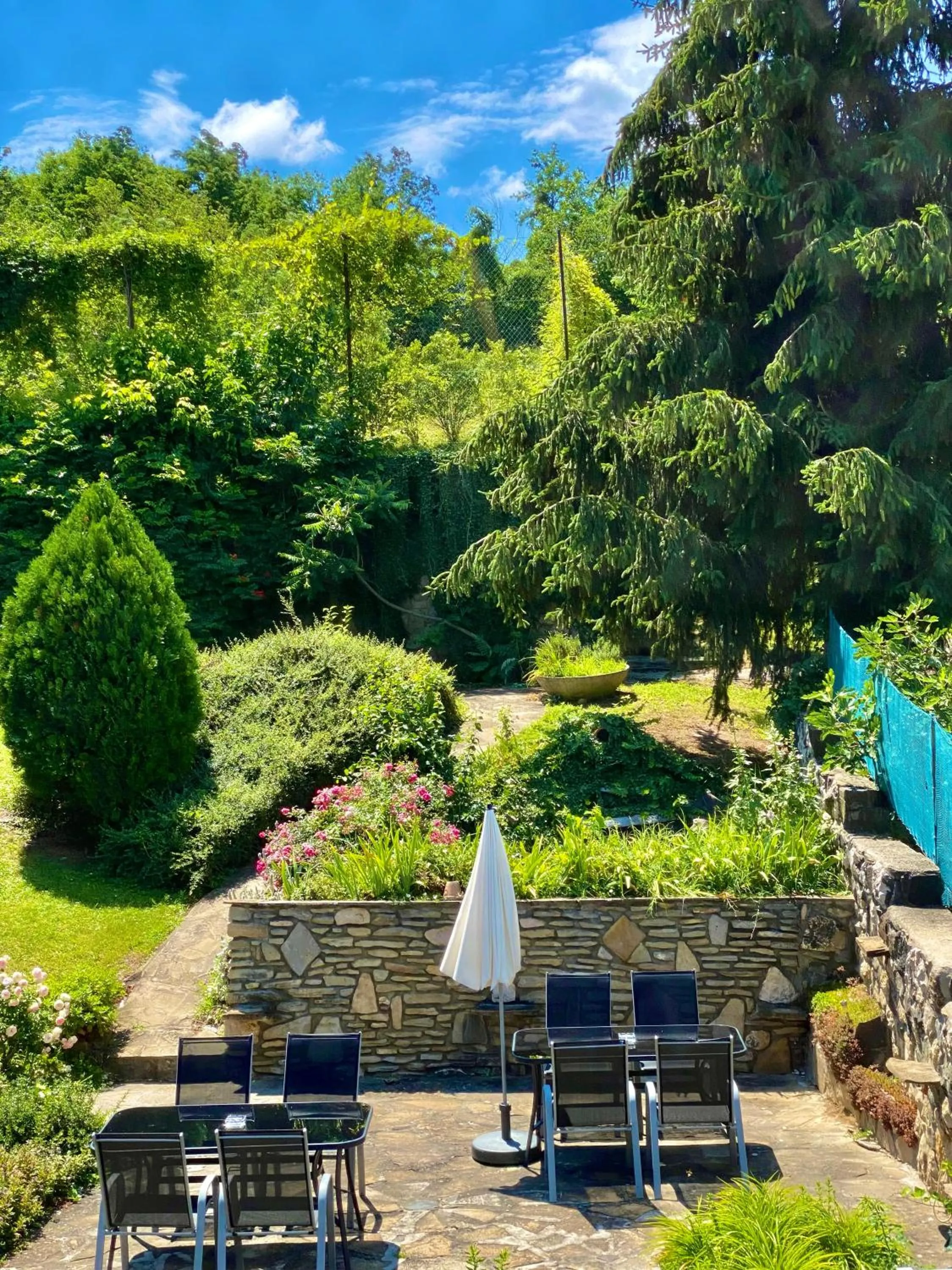 Garden in Appartementhaus 5. Jahreszeit