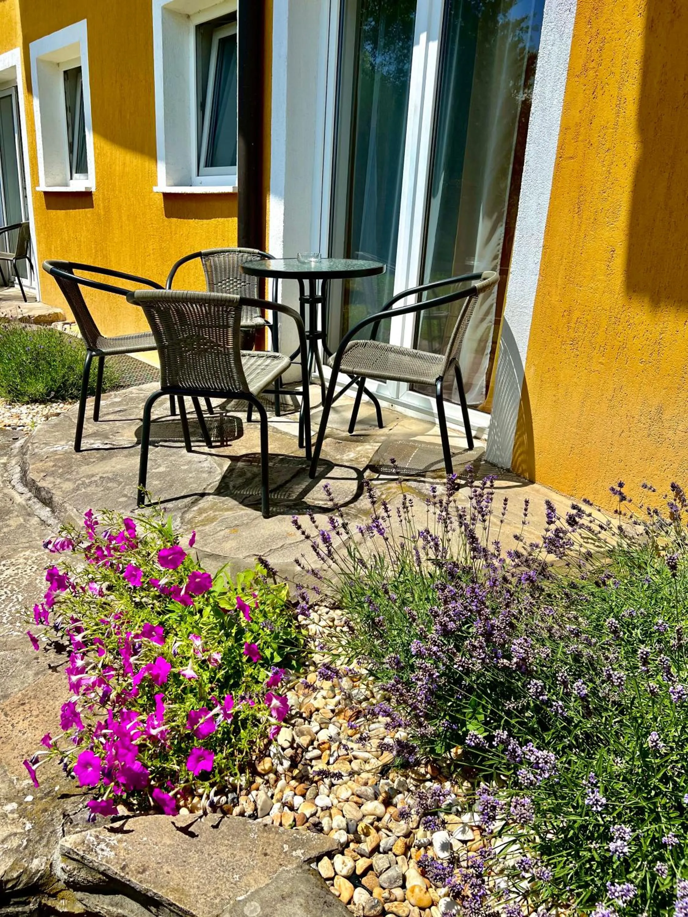 Garden in Appartementhaus 5. Jahreszeit