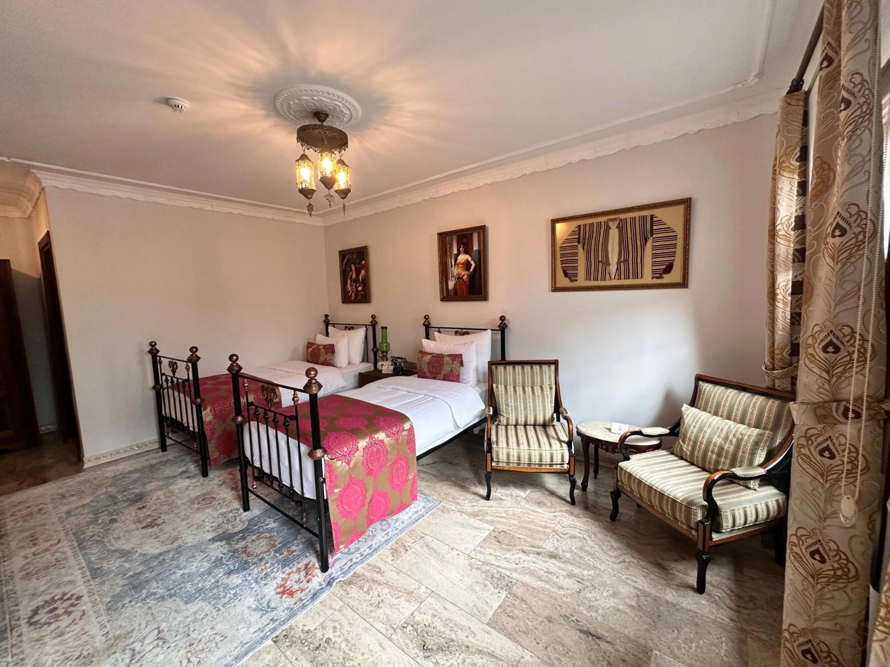 Photo of the whole room, Bed in Villa Ephesus Hotel