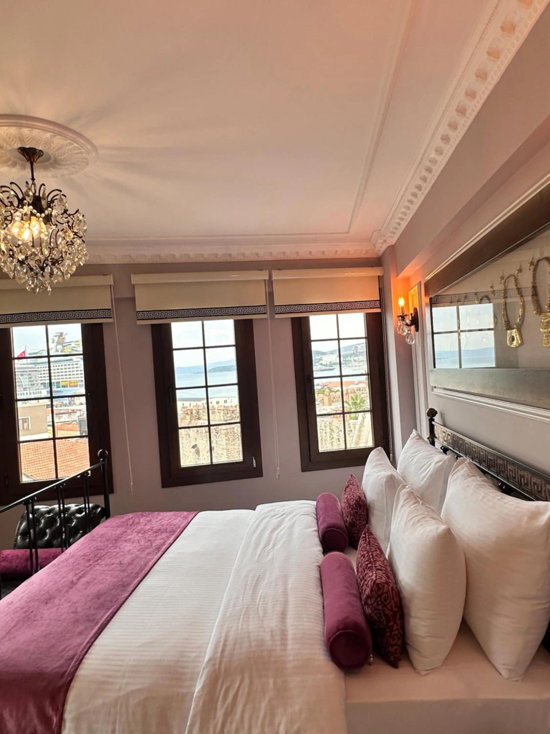 Bed in Villa Ephesus Hotel