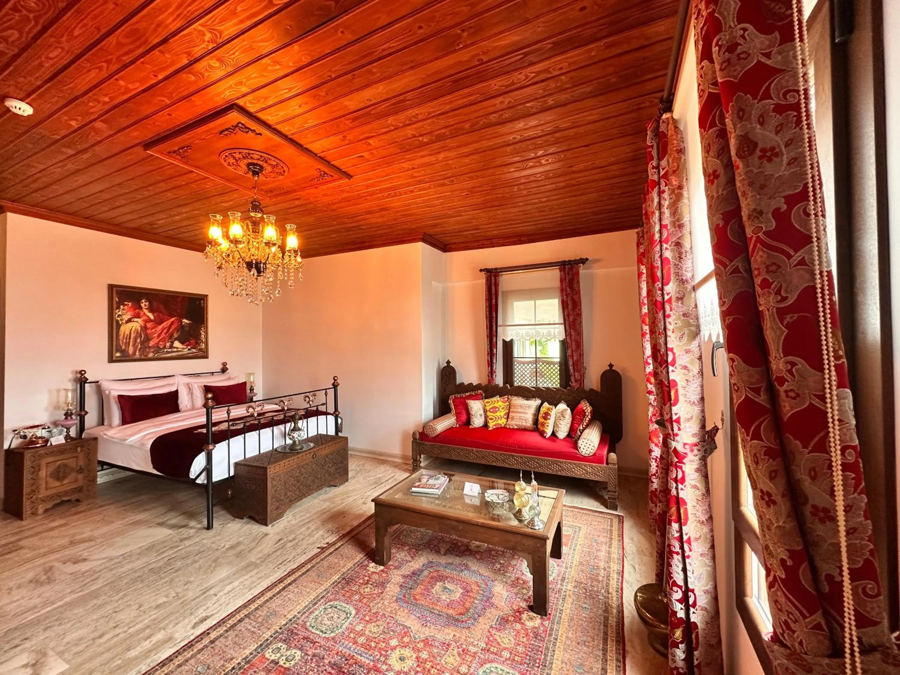 Photo of the whole room, Bed in Villa Ephesus Hotel