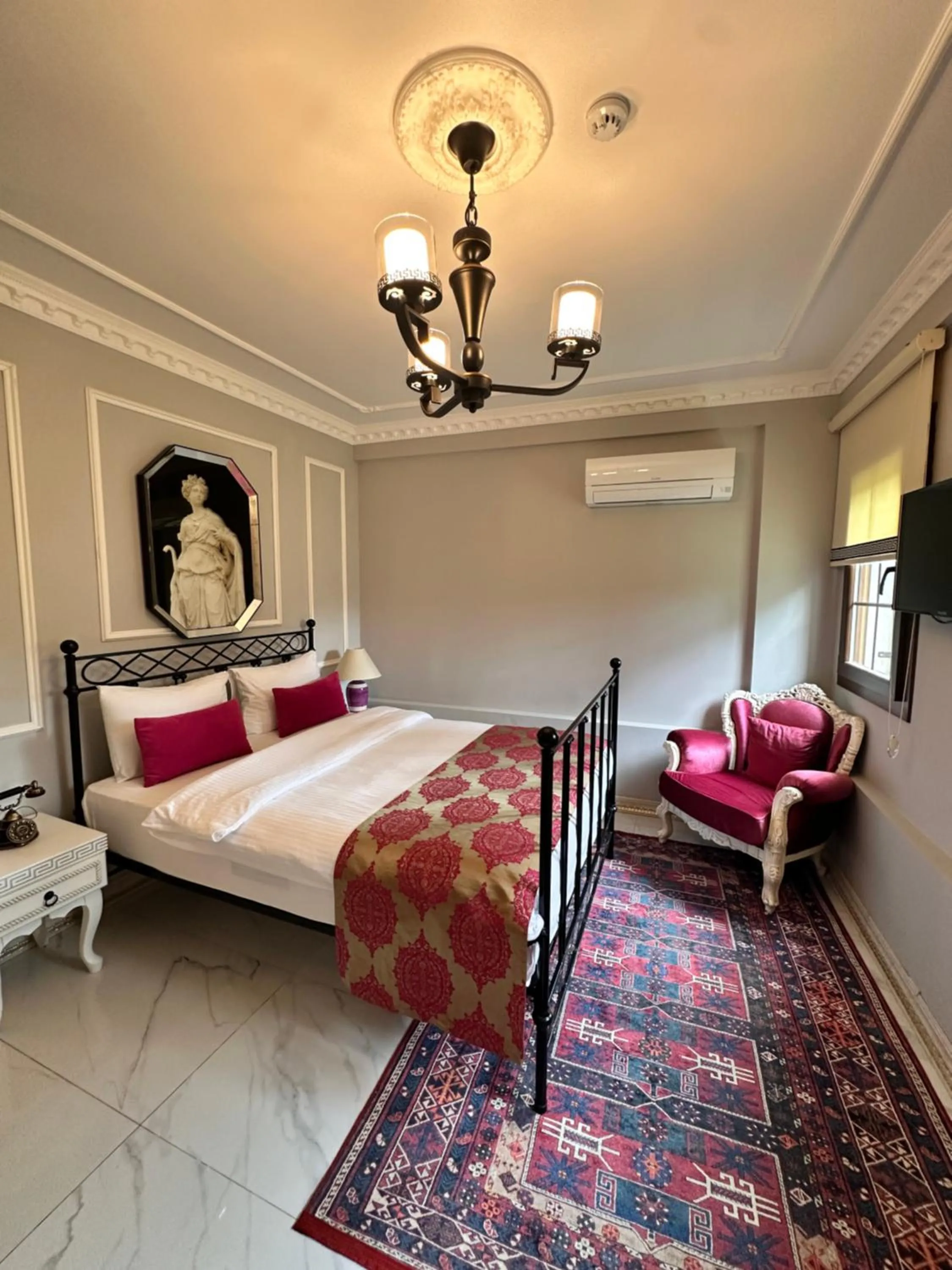Photo of the whole room, Bed in Villa Ephesus Hotel