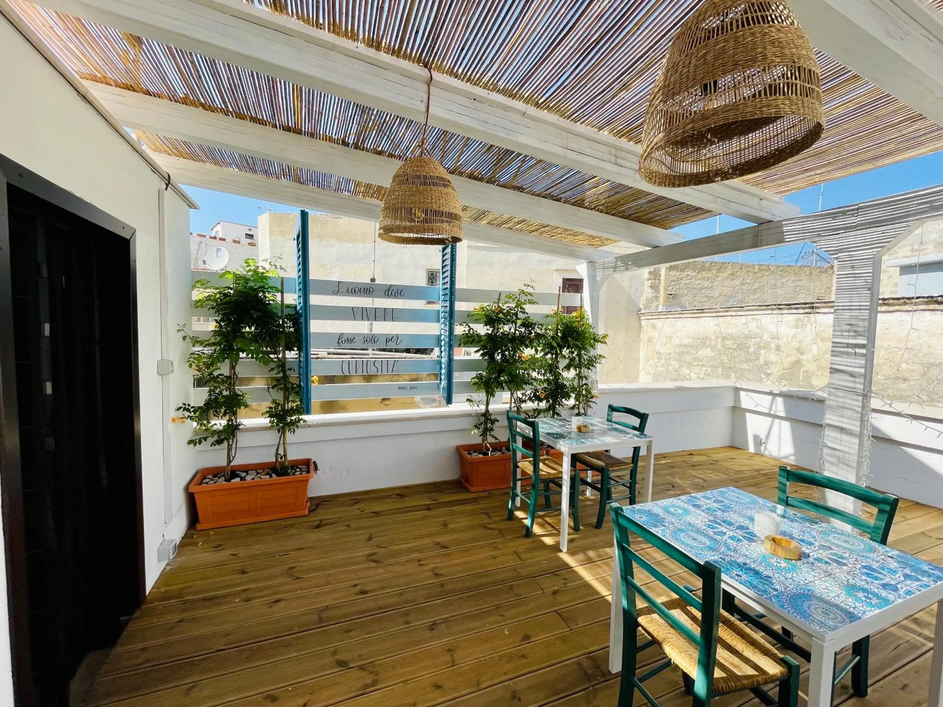 Coffee/tea facilities in La Giudecca Trani