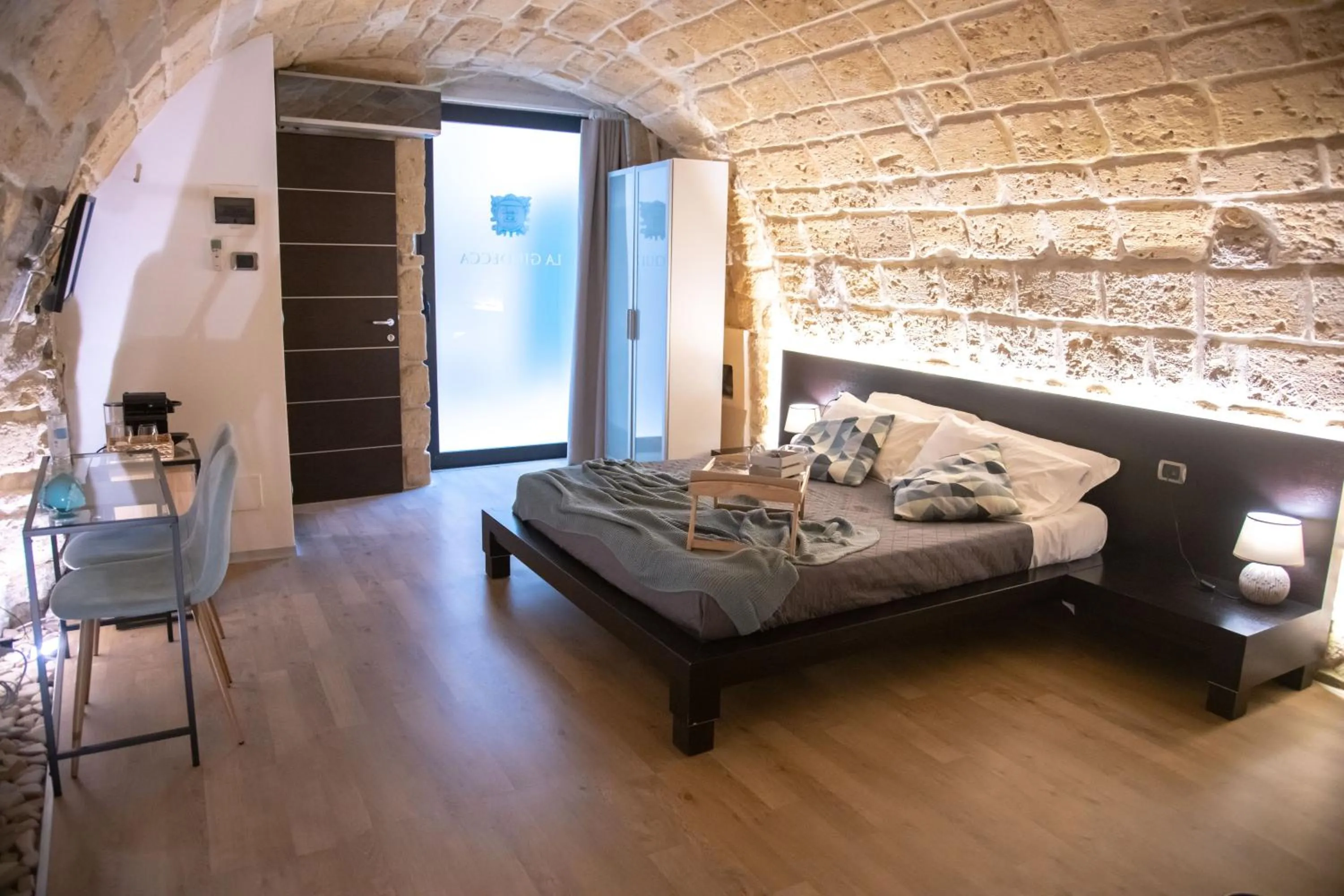 Bedroom in La Giudecca Trani