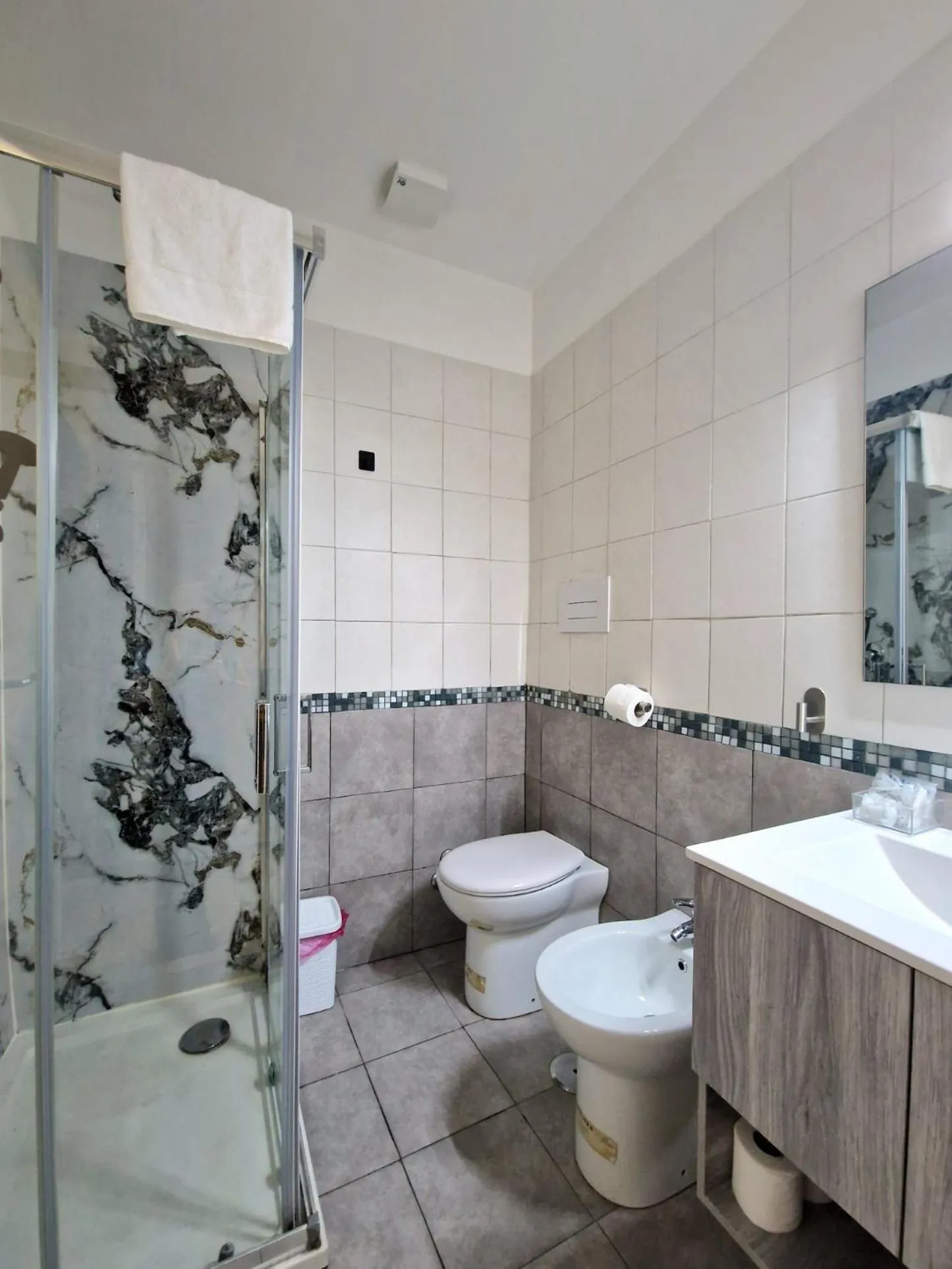 Shower in Le stanze di Partenope