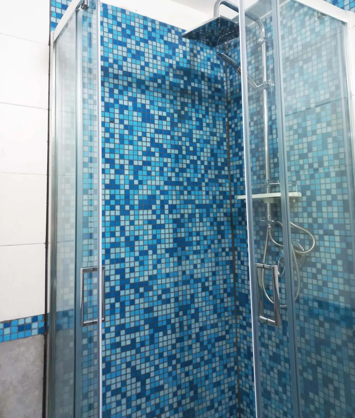 Shower in Le stanze di Partenope