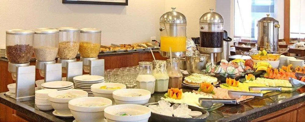 Restaurant/places to eat in Flat Particular Rua Borges Lagoa c/ garagem UH1008