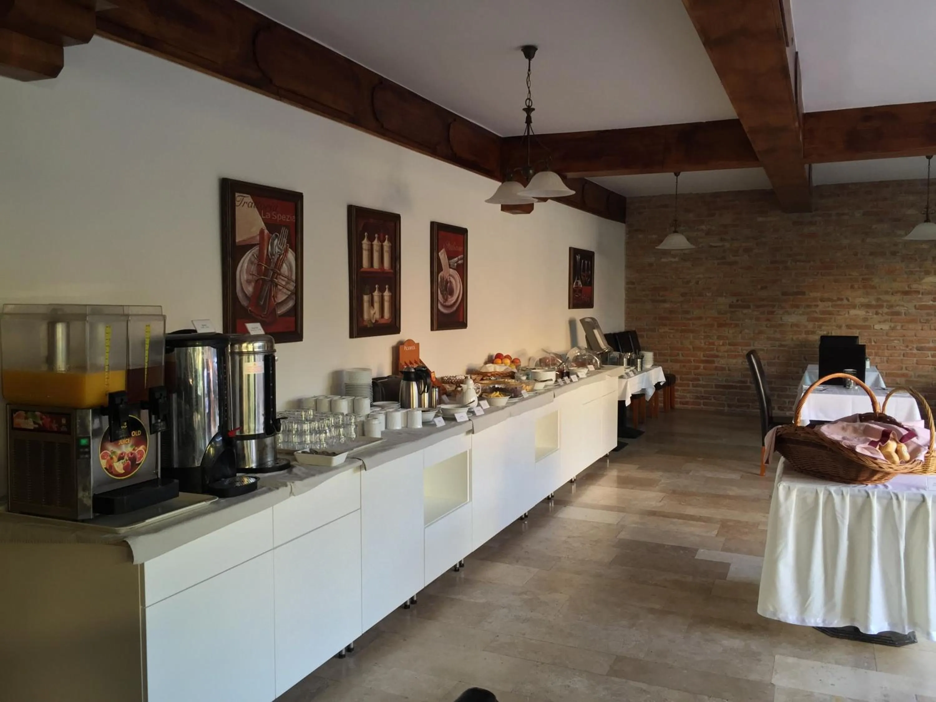 Buffet breakfast in Hotel Irottkö