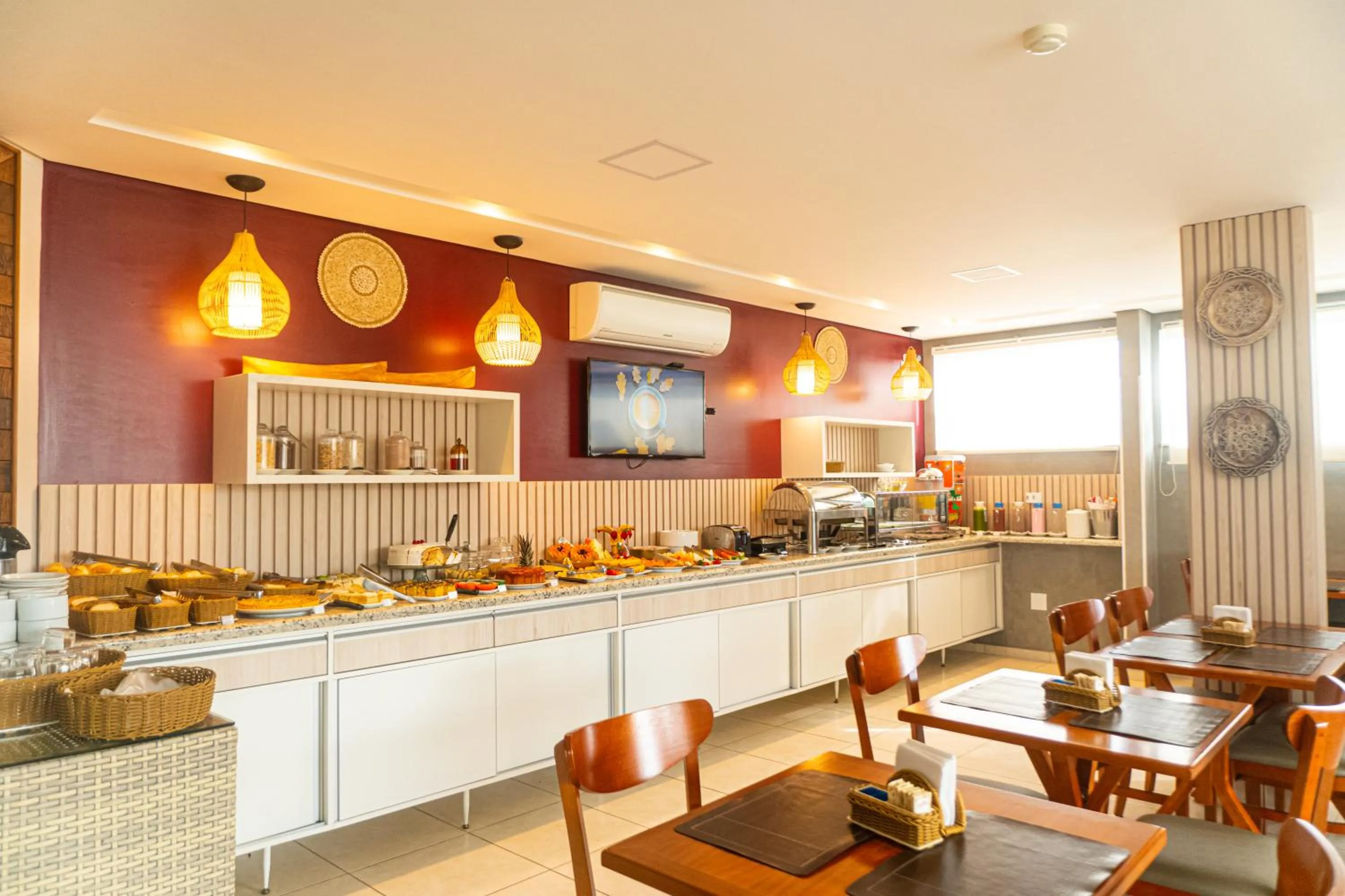 Buffet breakfast in Ubatuba Praia Hotel