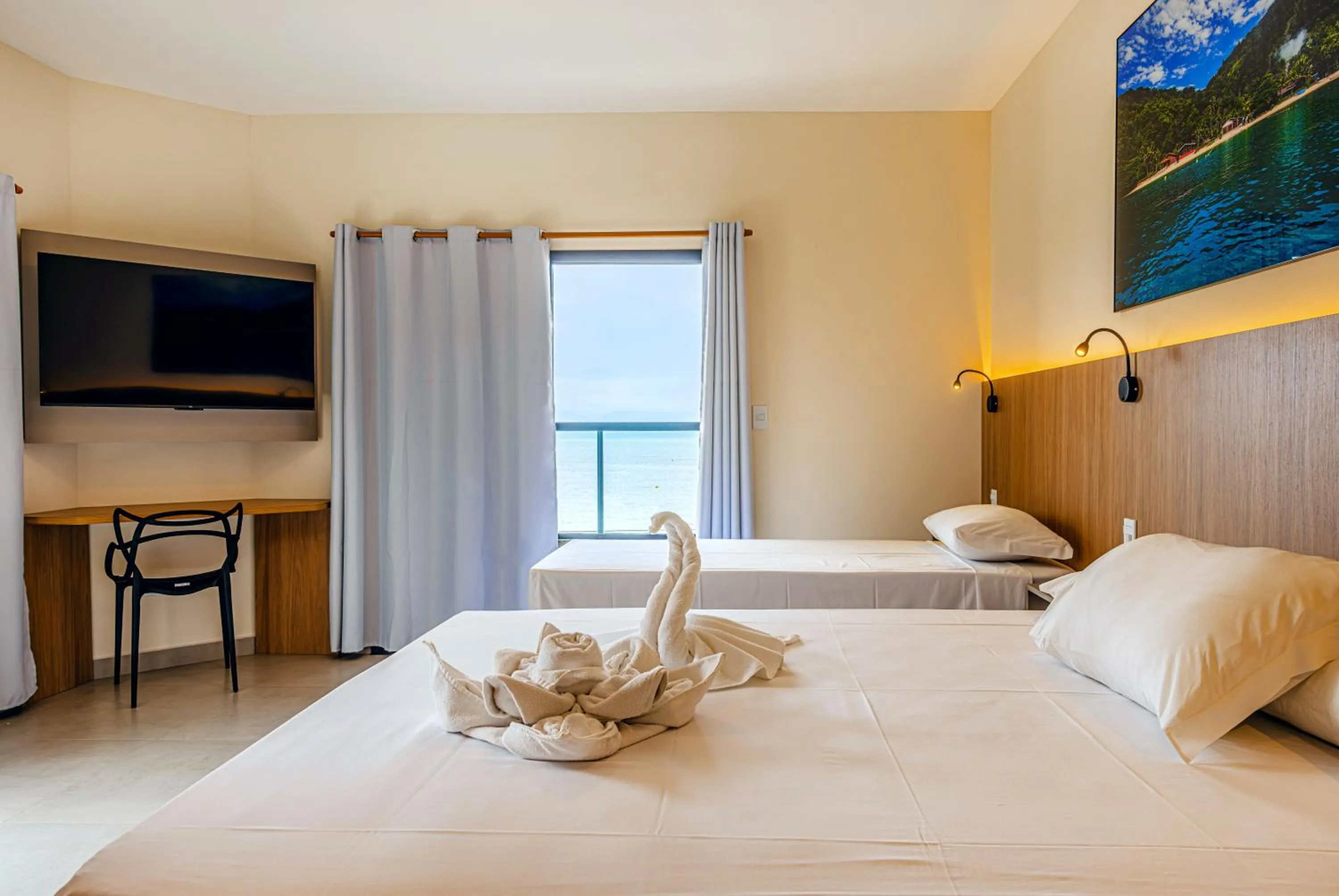 Bedroom, Bed in Ubatuba Praia Hotel