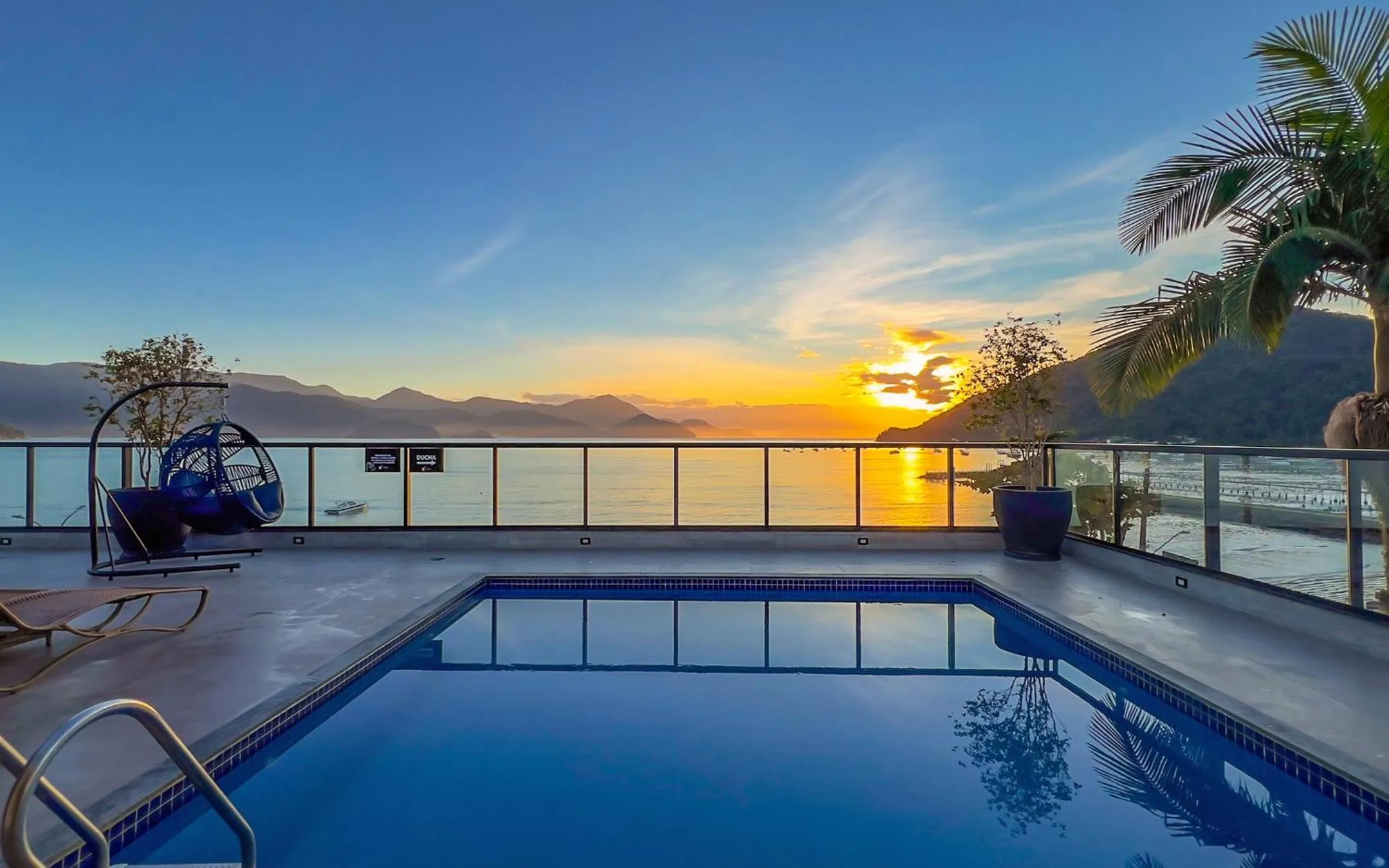 Swimming pool in Ubatuba Praia Hotel