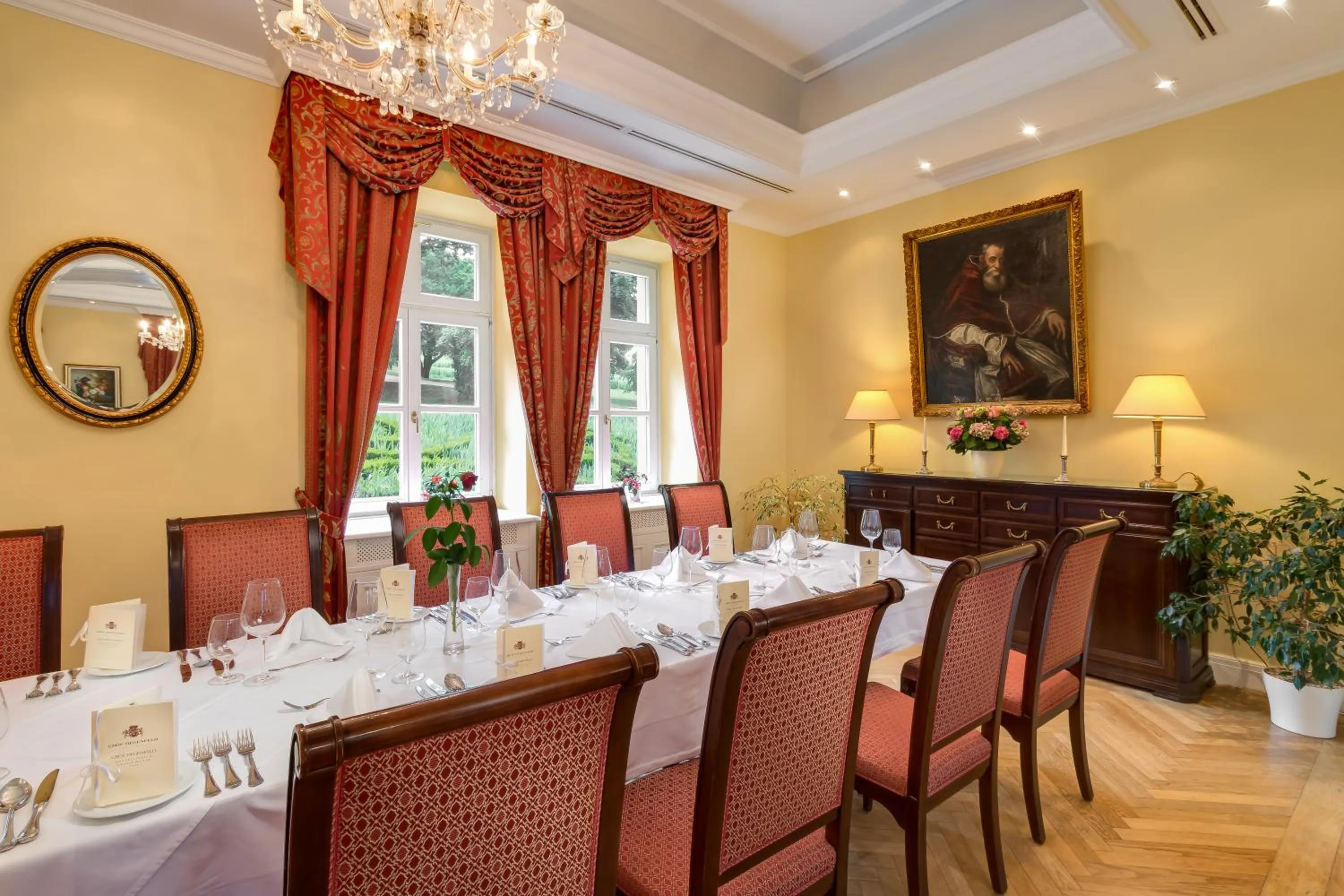 Restaurant/places to eat in Castle Hotel Grof Degenfeld Superior