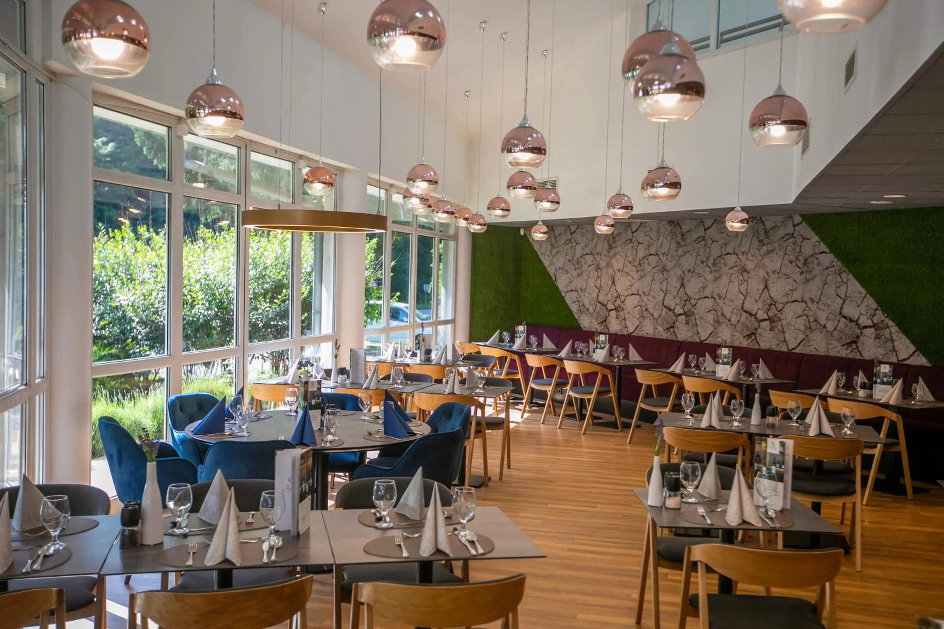 Restaurant/places to eat in Ambient Hotel & Thermal Spa