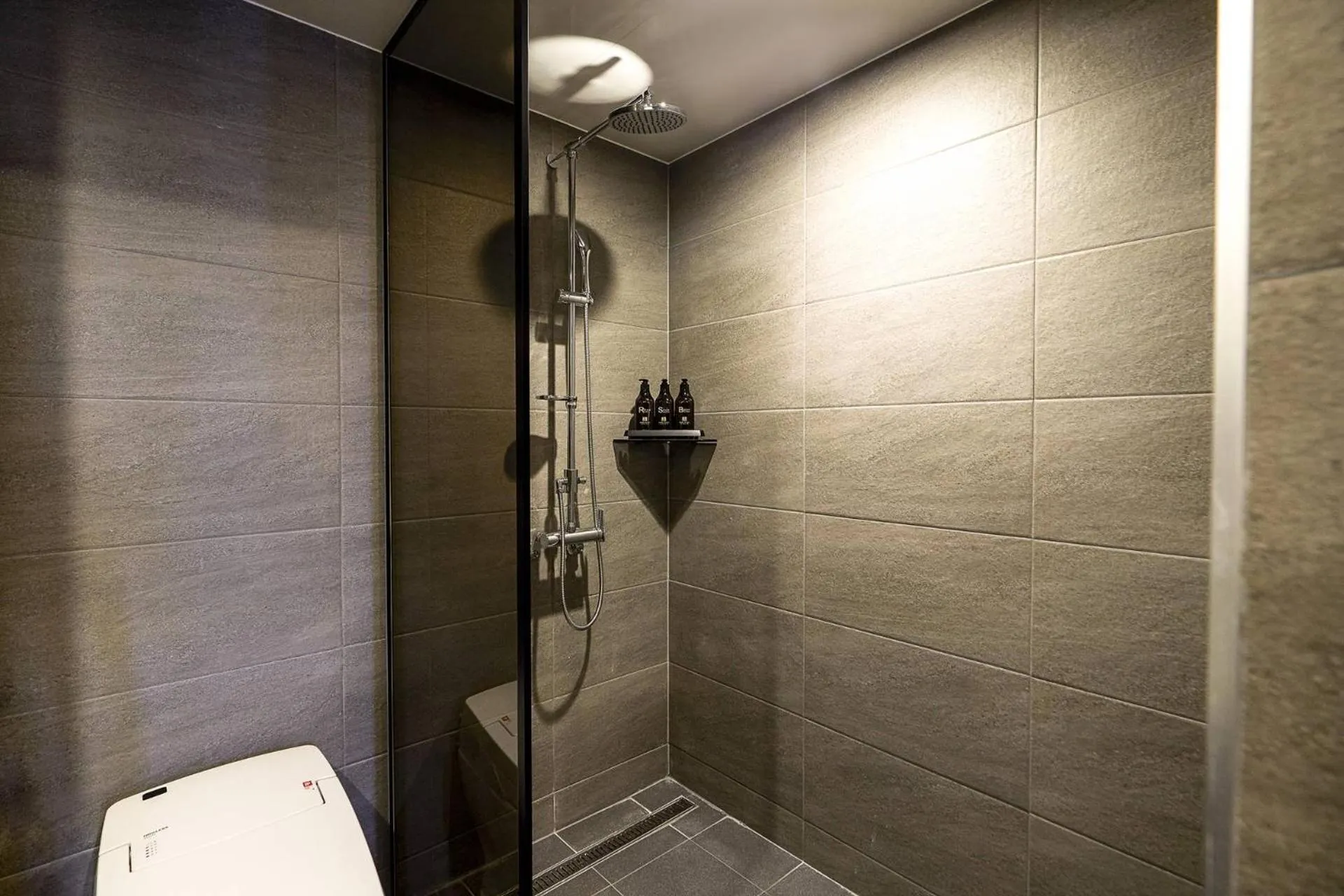 Shower in Namyangju Aone Hotel