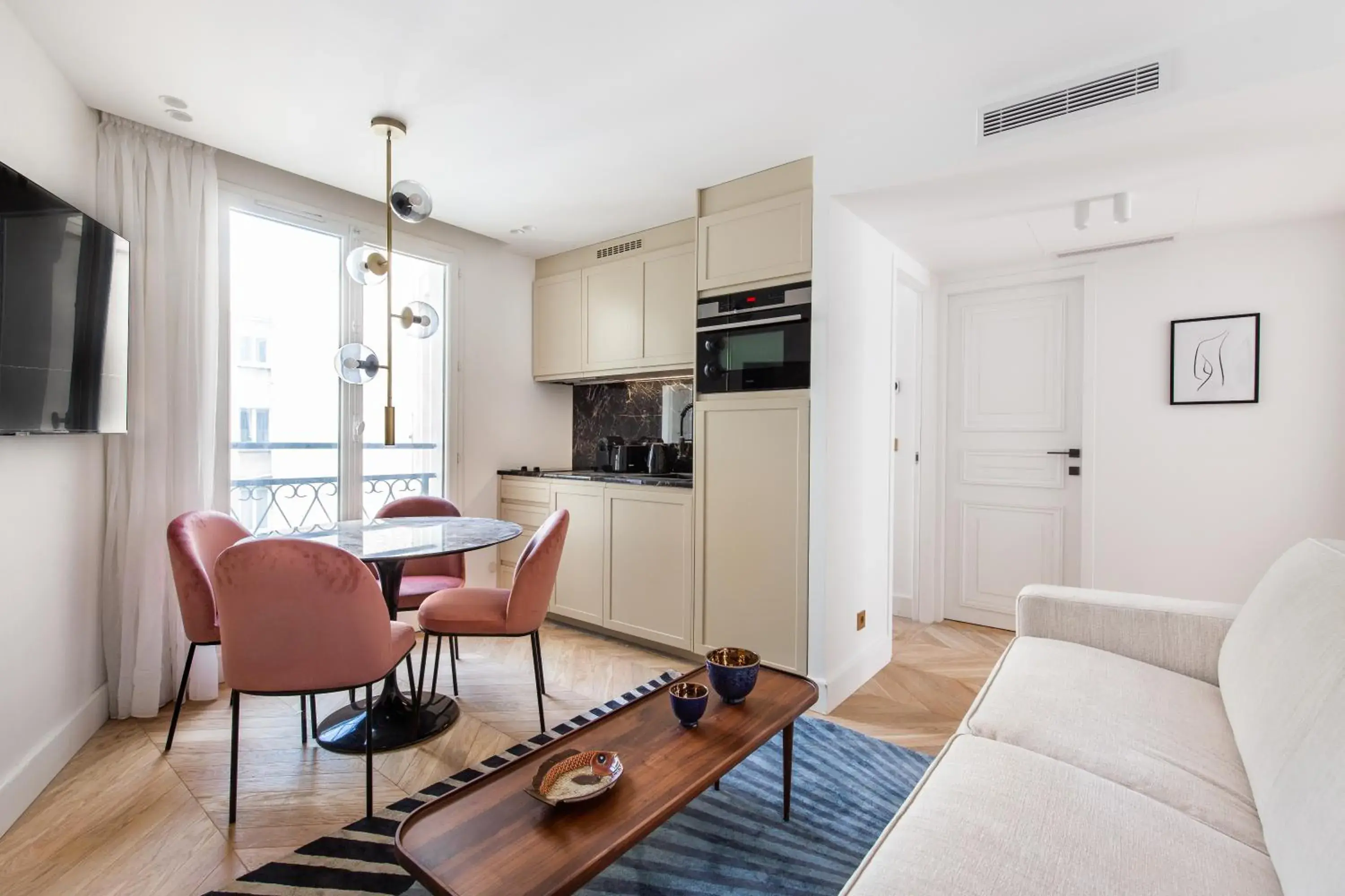 Three-Bedroom Apartment in Quartier Libre - Saint Georges Three-Bedroom Apartment in Quartier Libre - Saint Georges