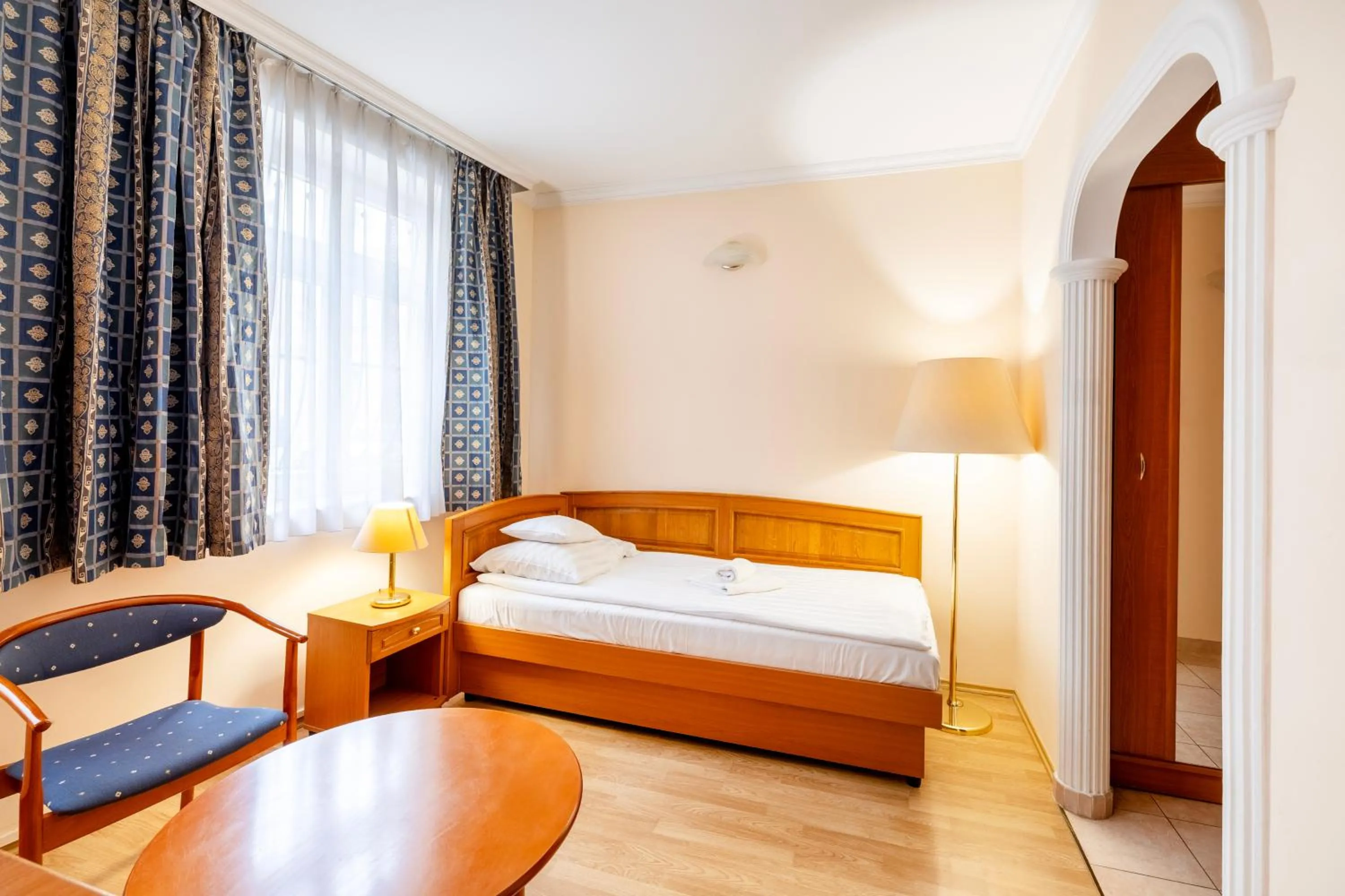 Bed in Hotel Pannonia