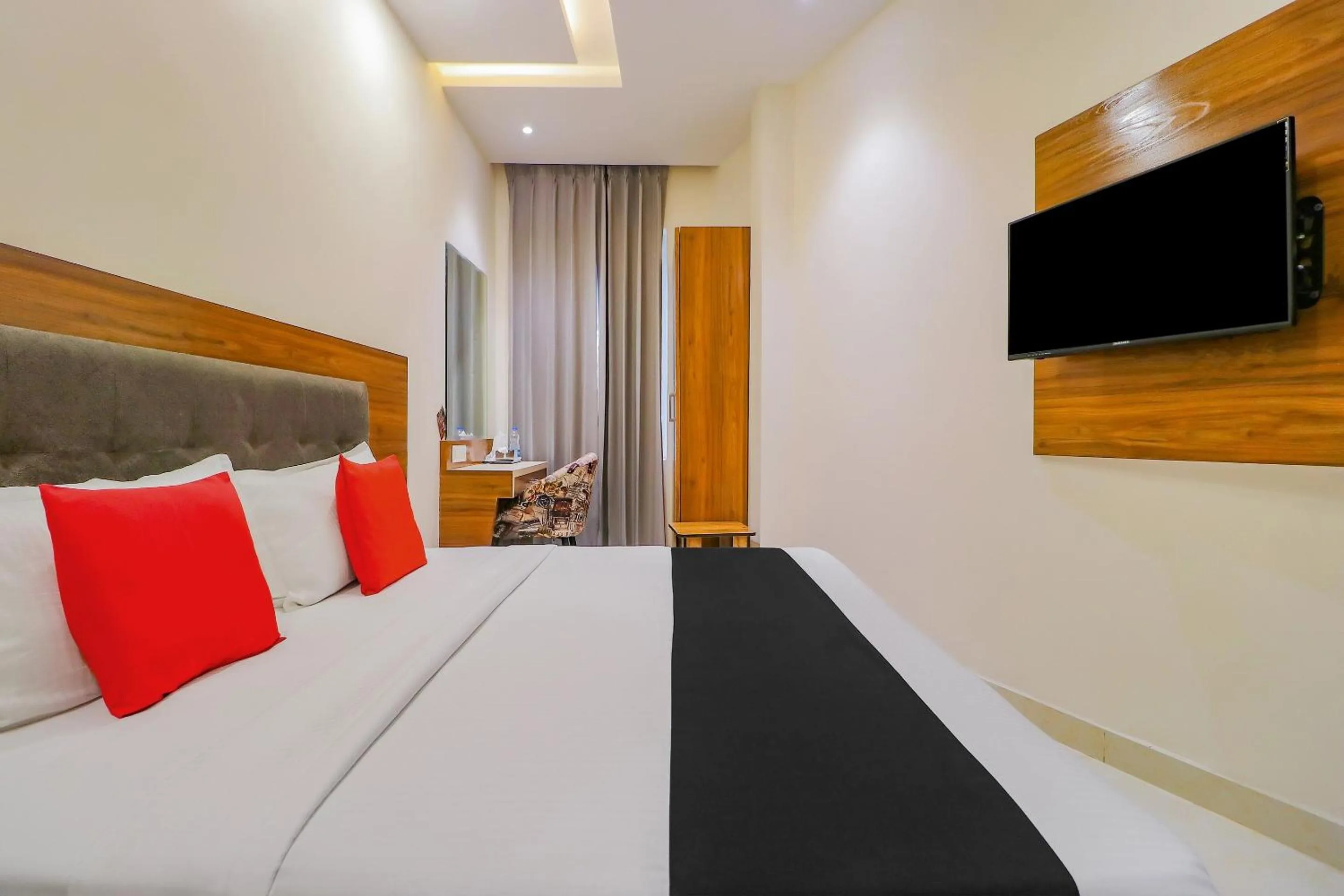 Bedroom in Capital O Western Galaxy