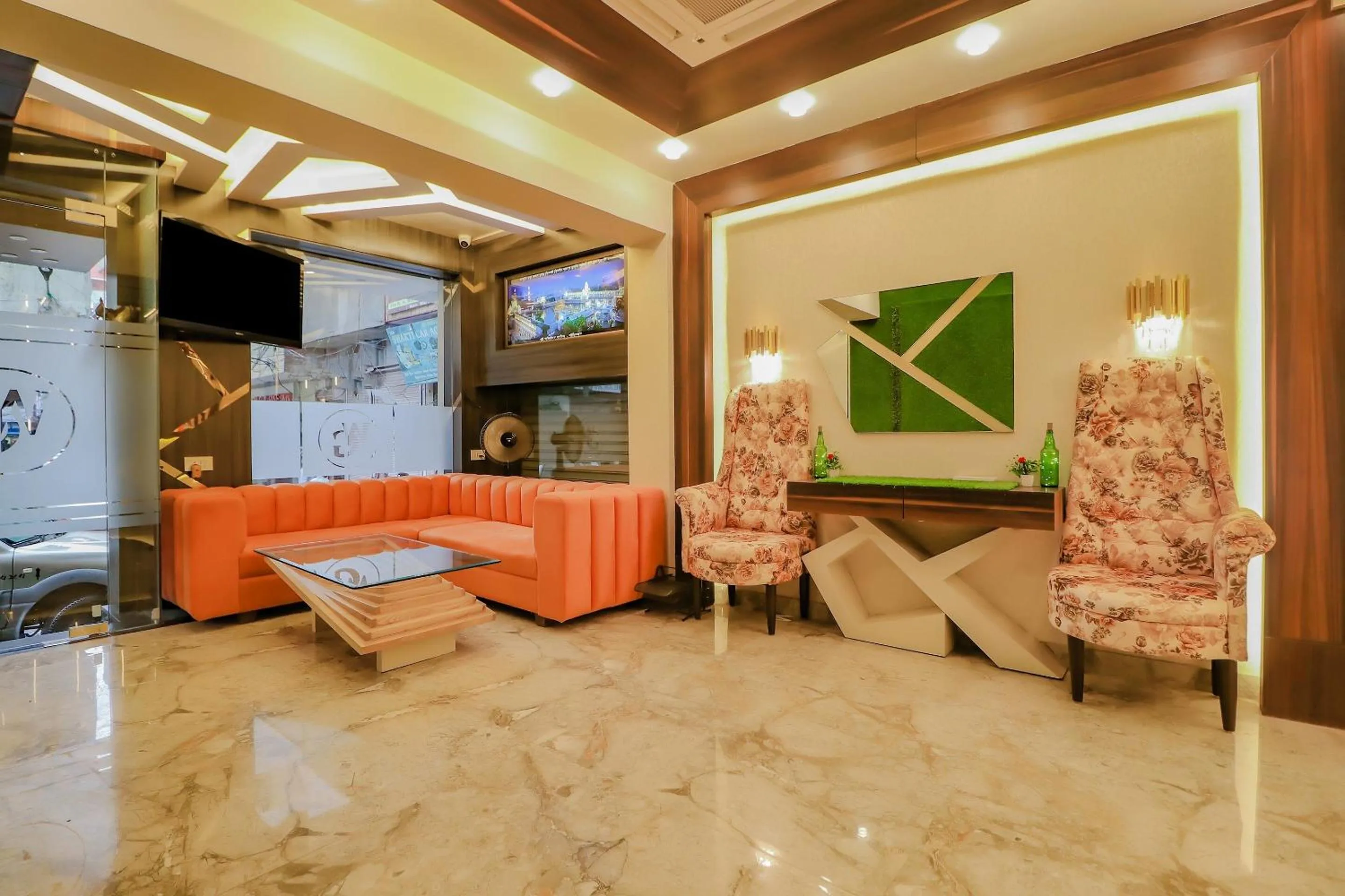 Lobby or reception in Capital O Western Galaxy