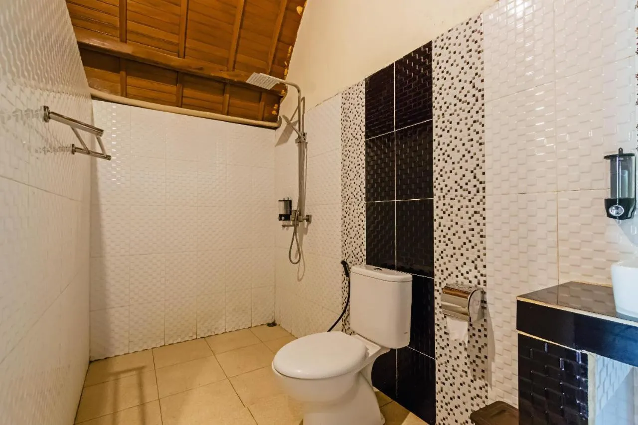 Bathroom in Kelingking Mesari Villa and Spa