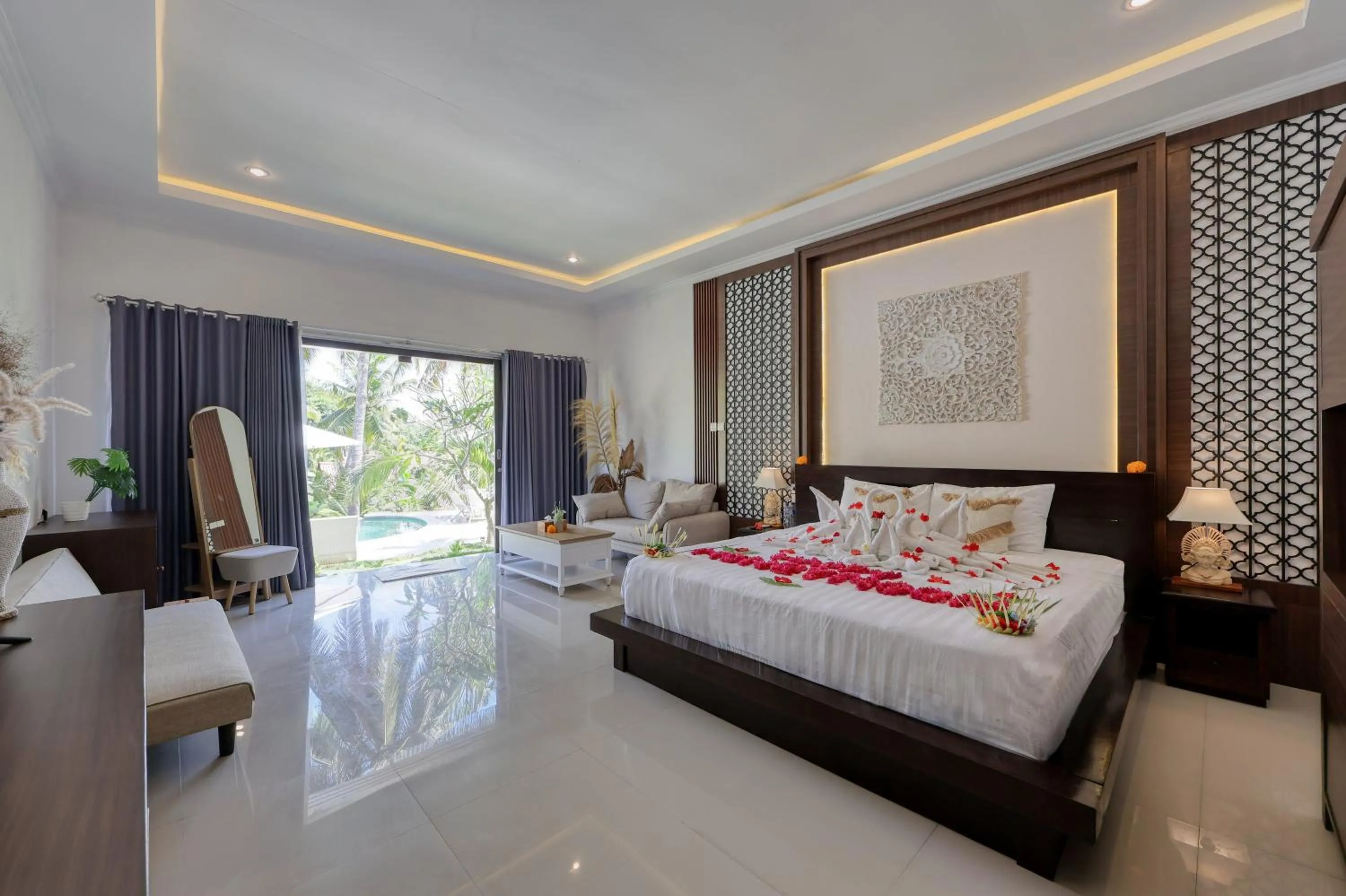 Bed in Kelingking Mesari Villa and Spa