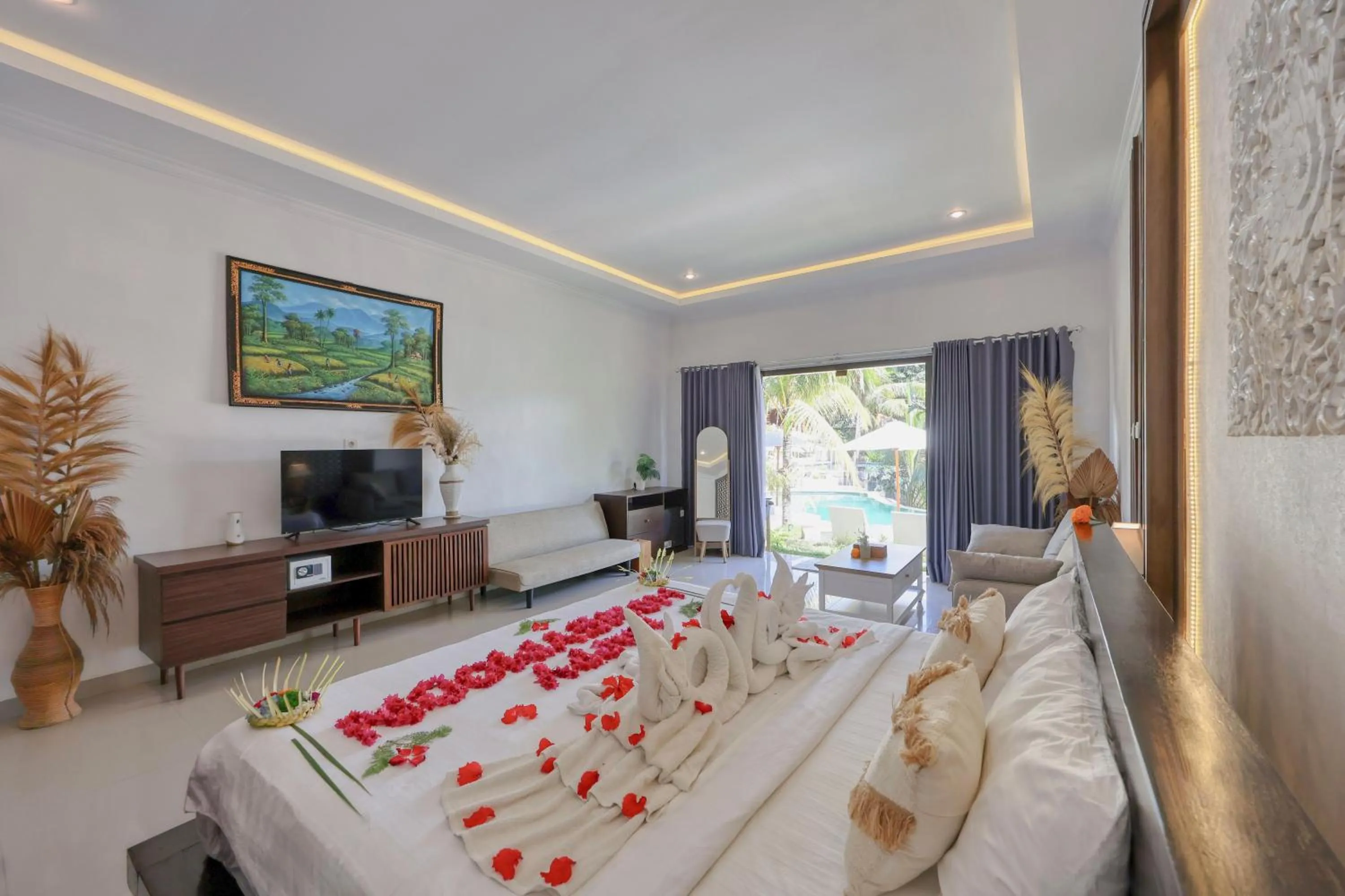 Bed in Kelingking Mesari Villa and Spa