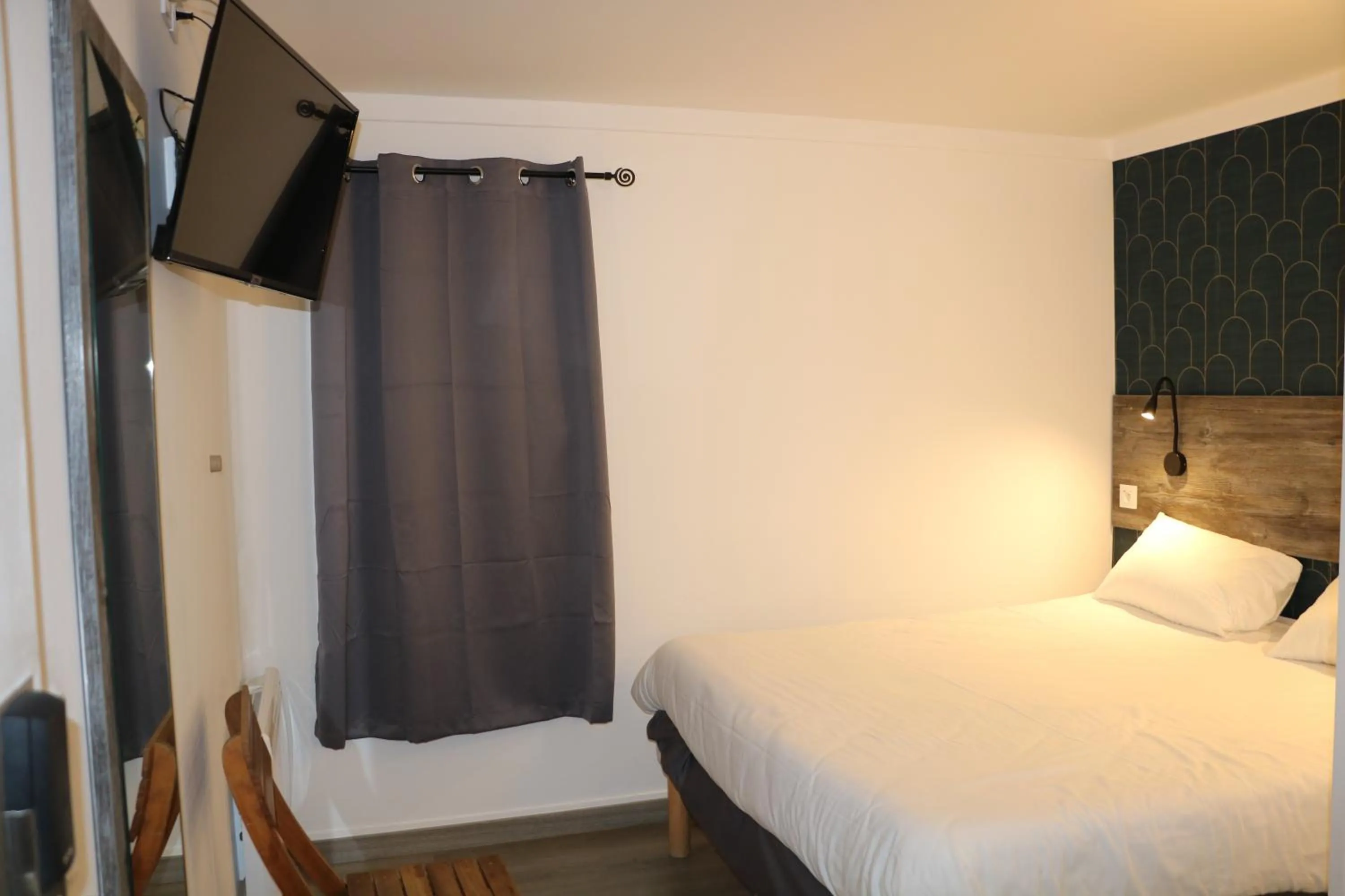 Bed in Fasthotel Albertville