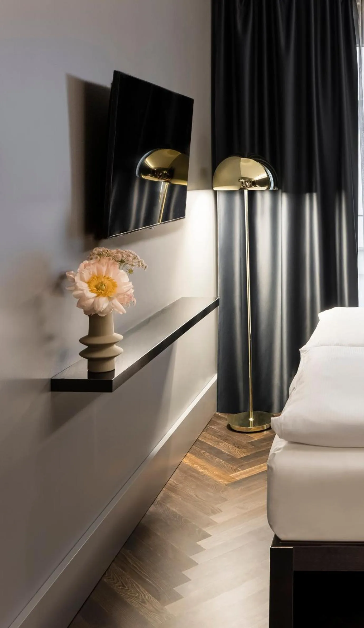 Photo of the whole room, Bed in Hotel ROMY by AMANO