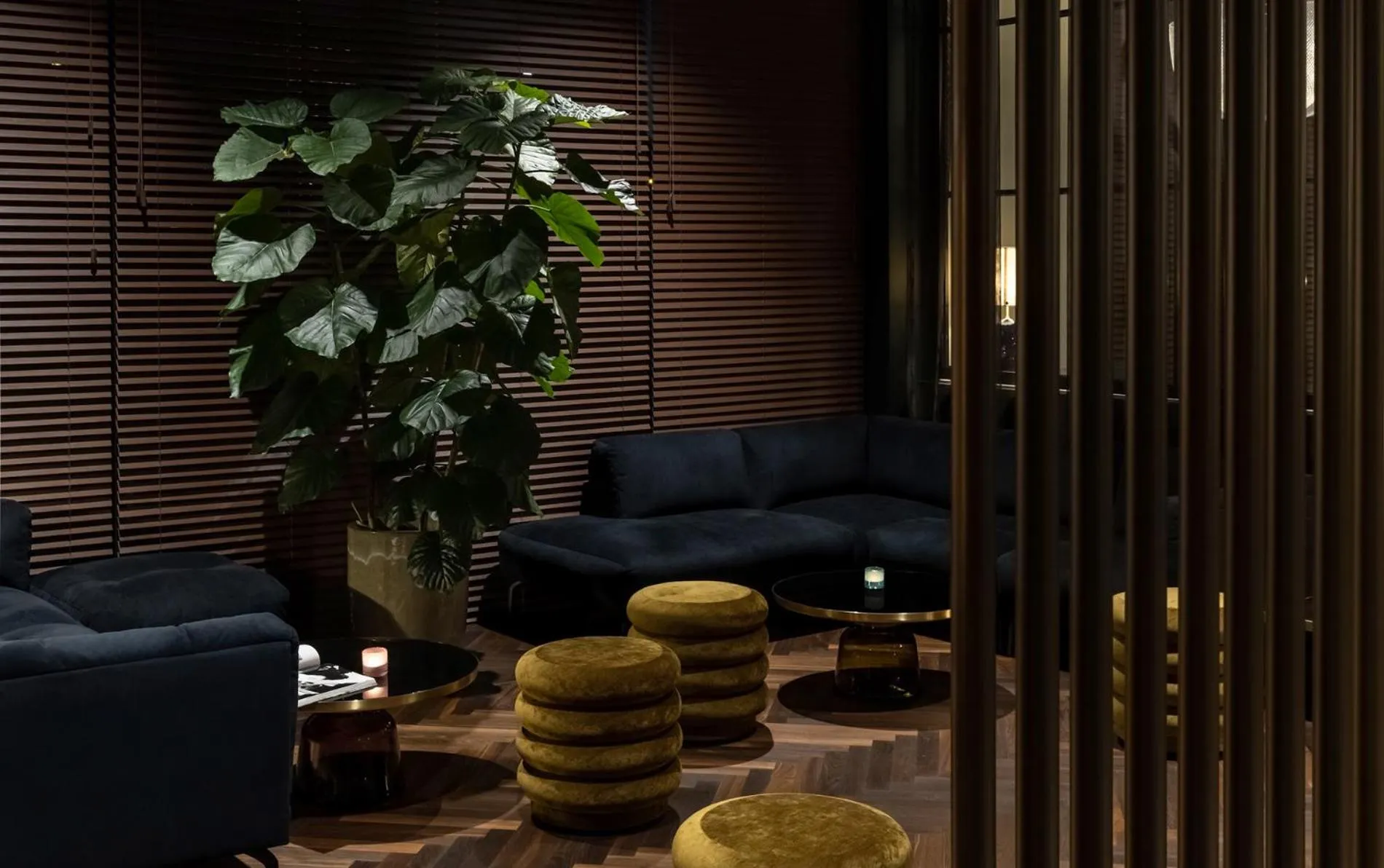 Lounge or bar in Hotel ROMY by AMANO