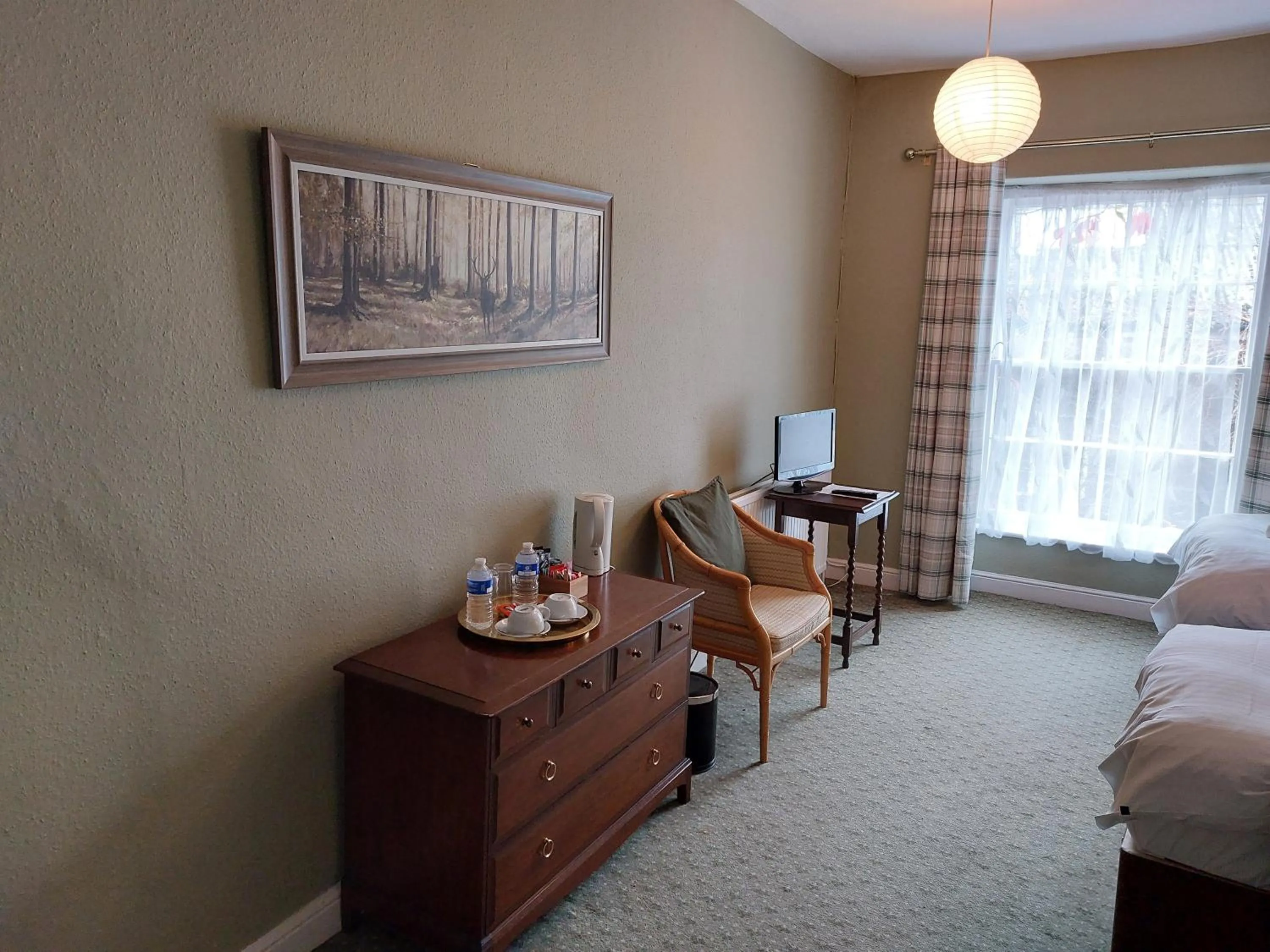 Photo of the whole room, Bed in Lion Hotel Dulverton