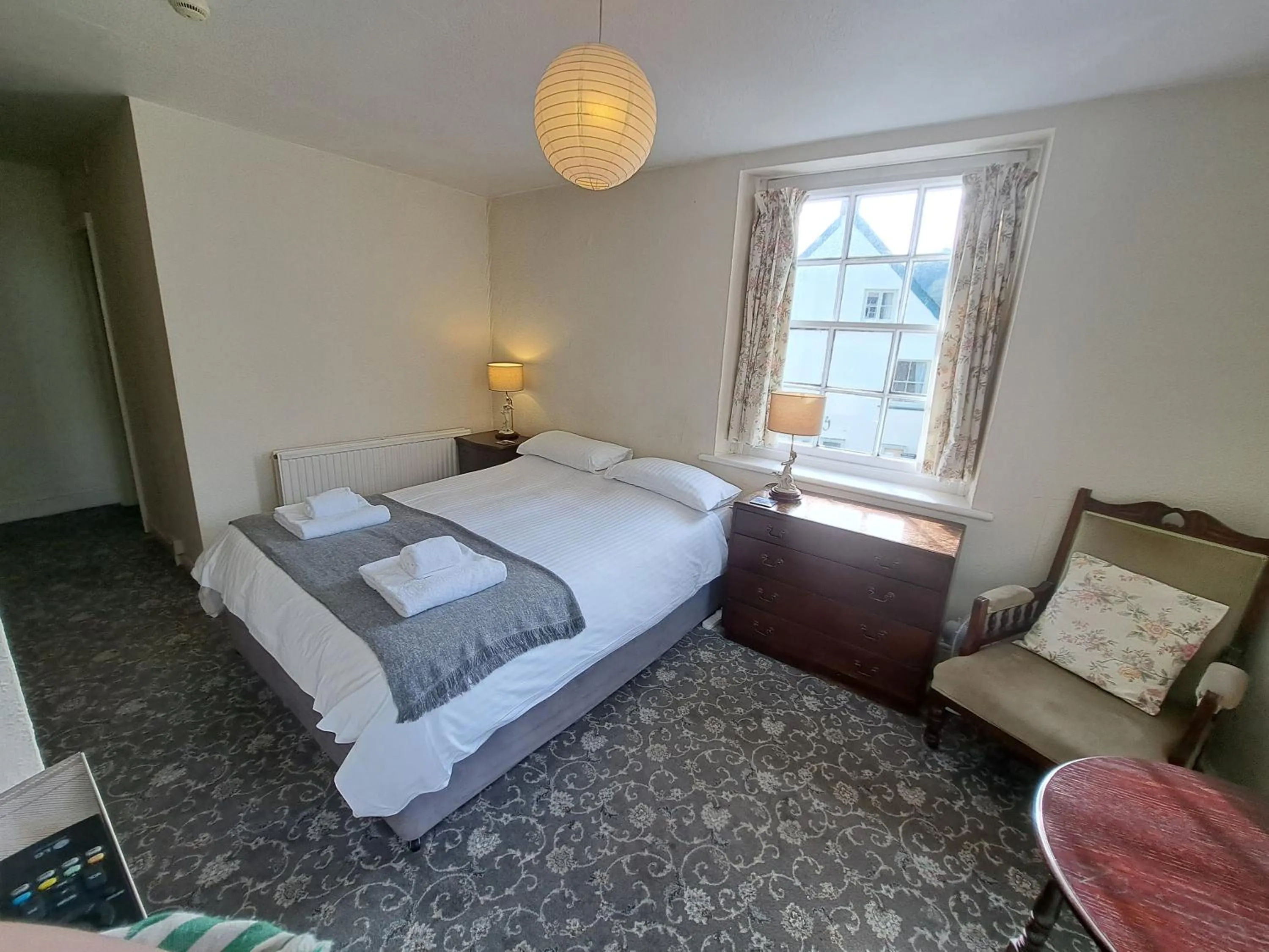 Bedroom, Bed in Lion Hotel Dulverton