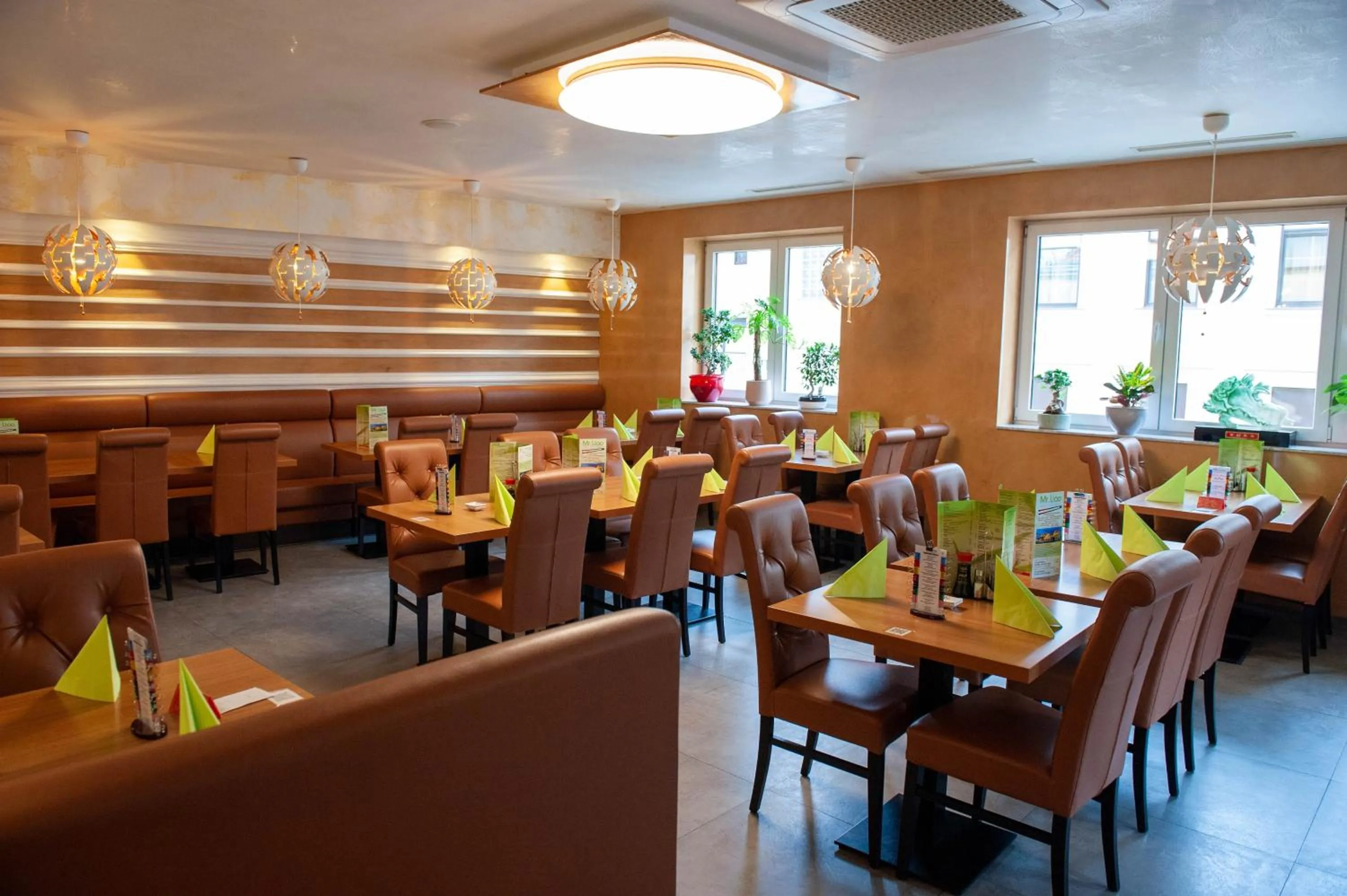 Restaurant/places to eat in Mr.Liao Hotel