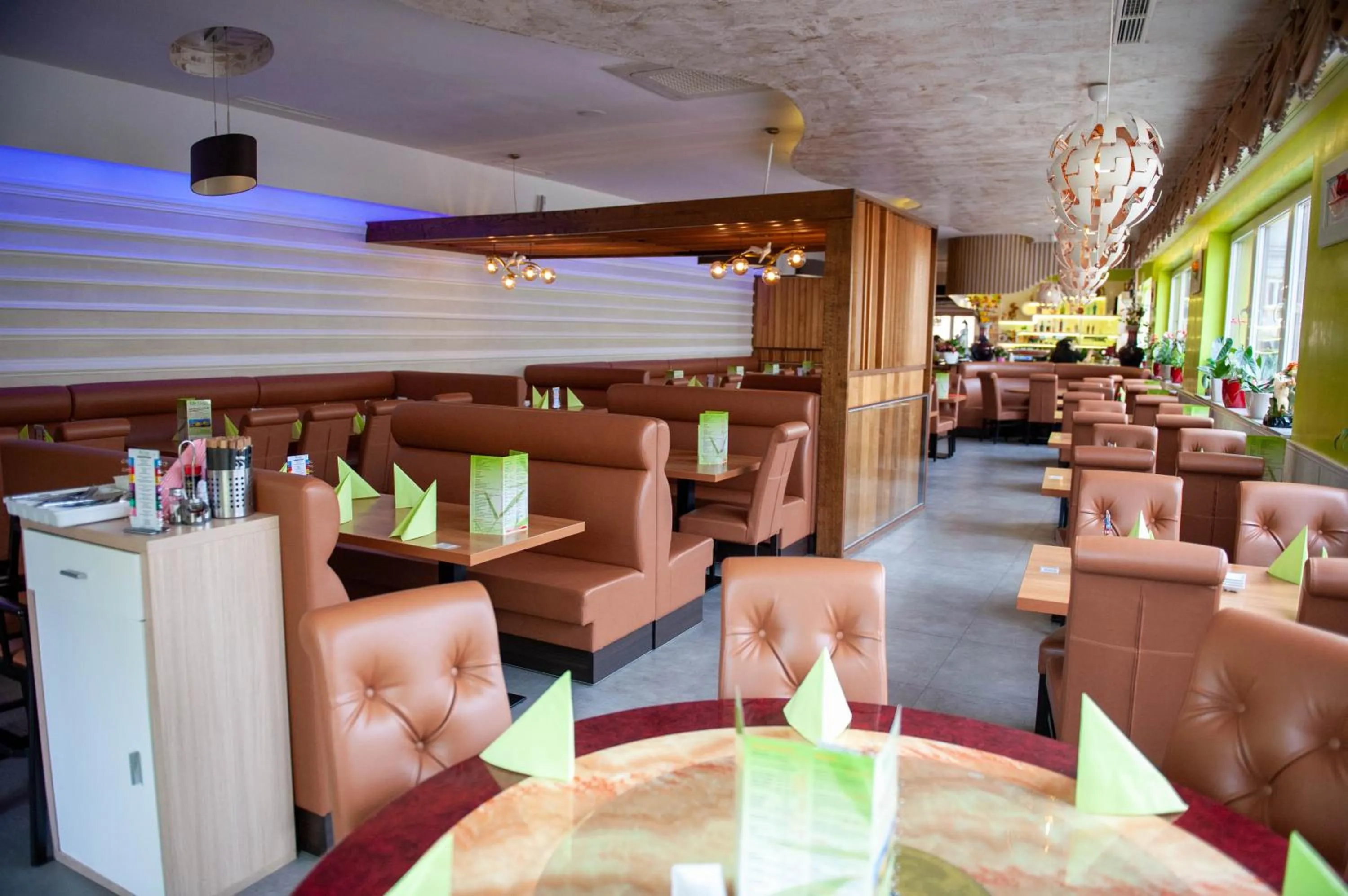 Restaurant/places to eat in Mr.Liao Hotel