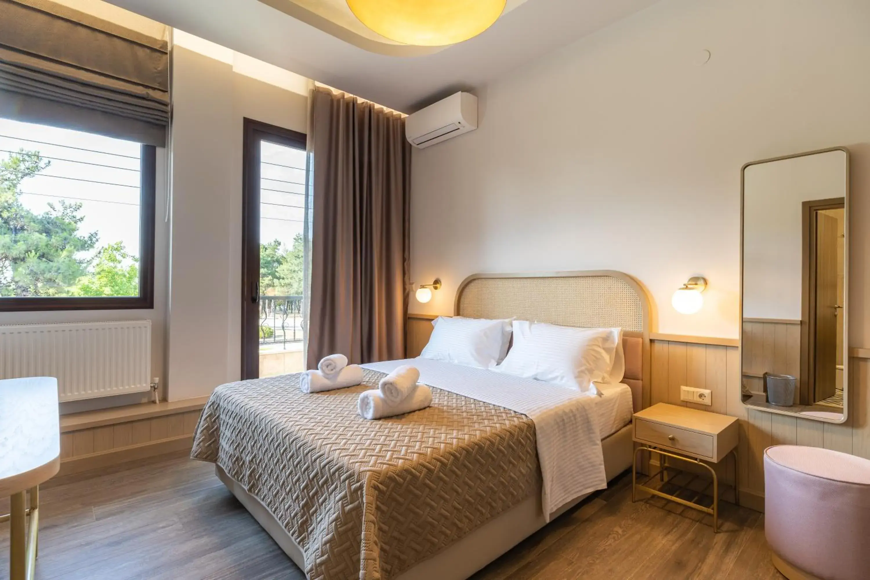 LYDIA suites and rooms LYDIA suites and rooms