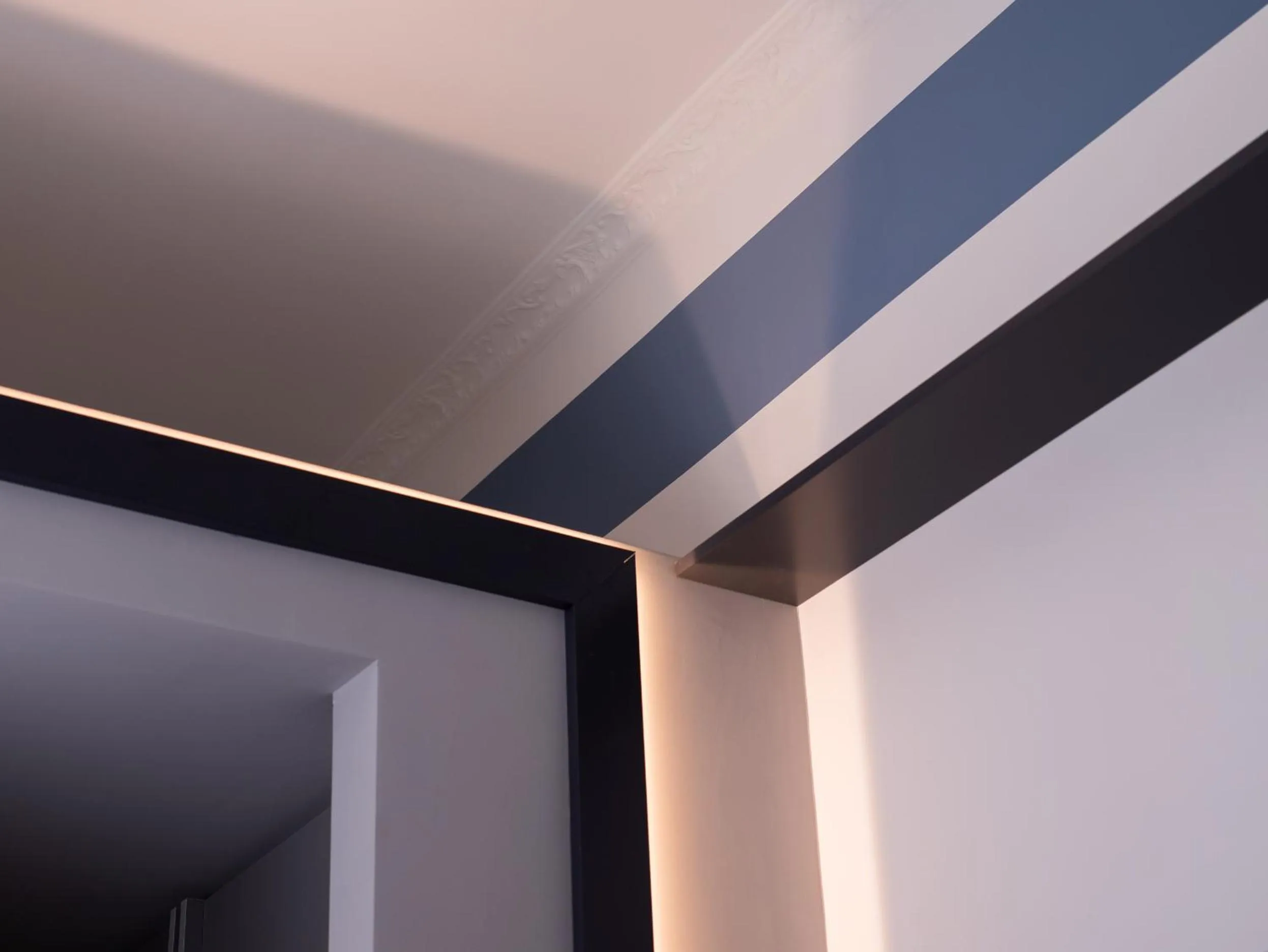 Decorative detail in Rettifilo 311