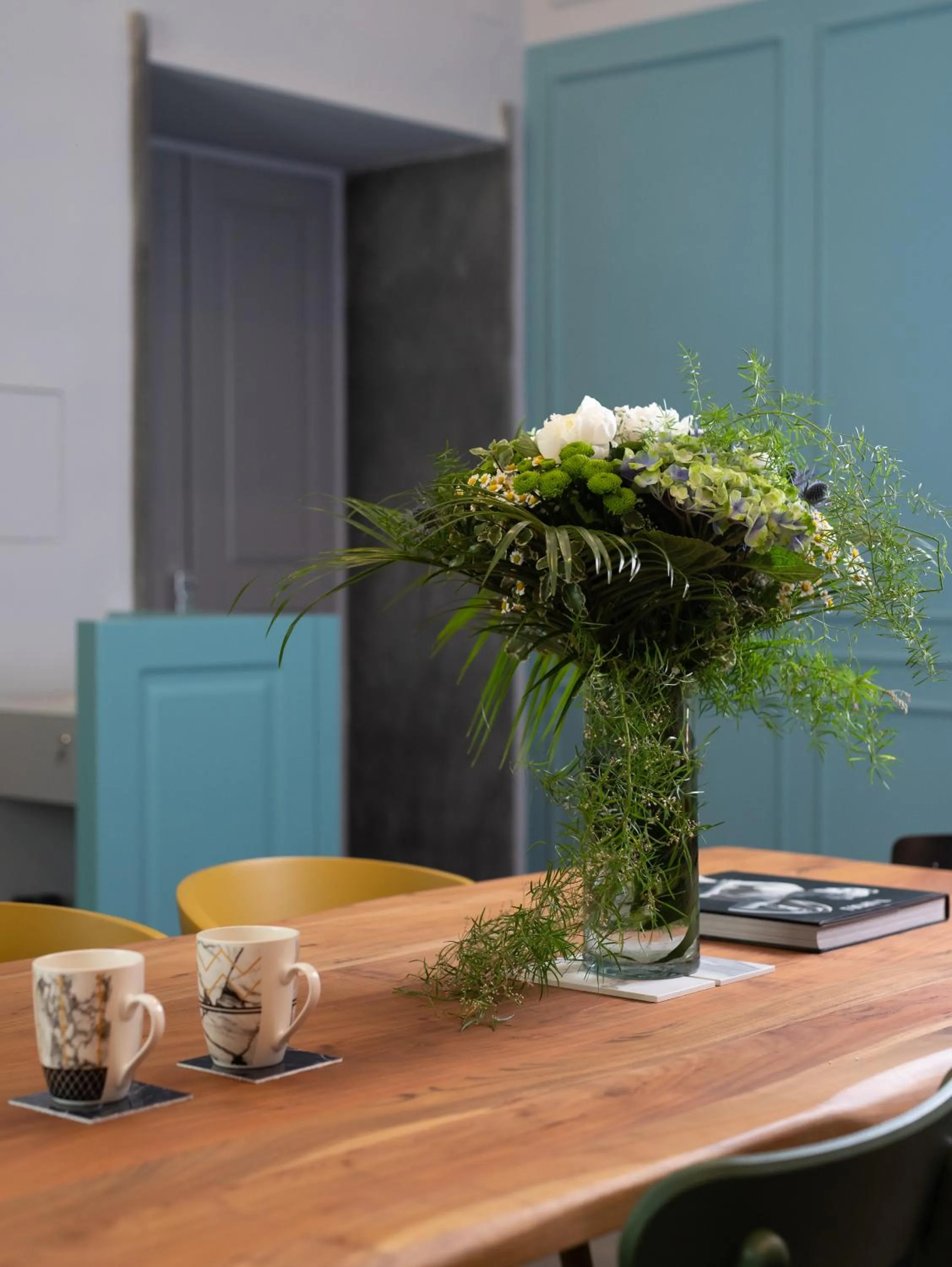 Decorative detail in Rettifilo 311