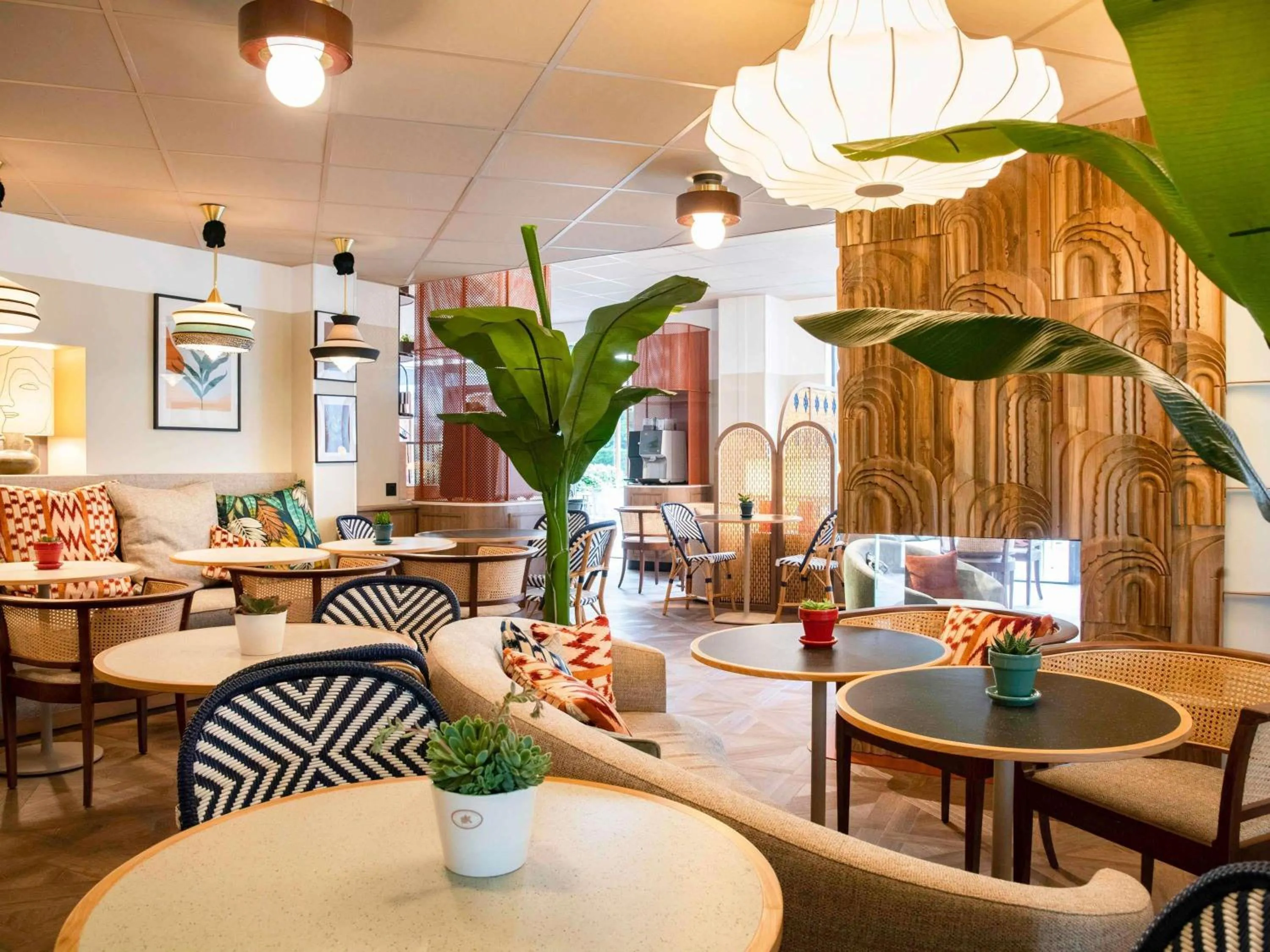 Lounge or bar in Novotel Suites Nice Airport