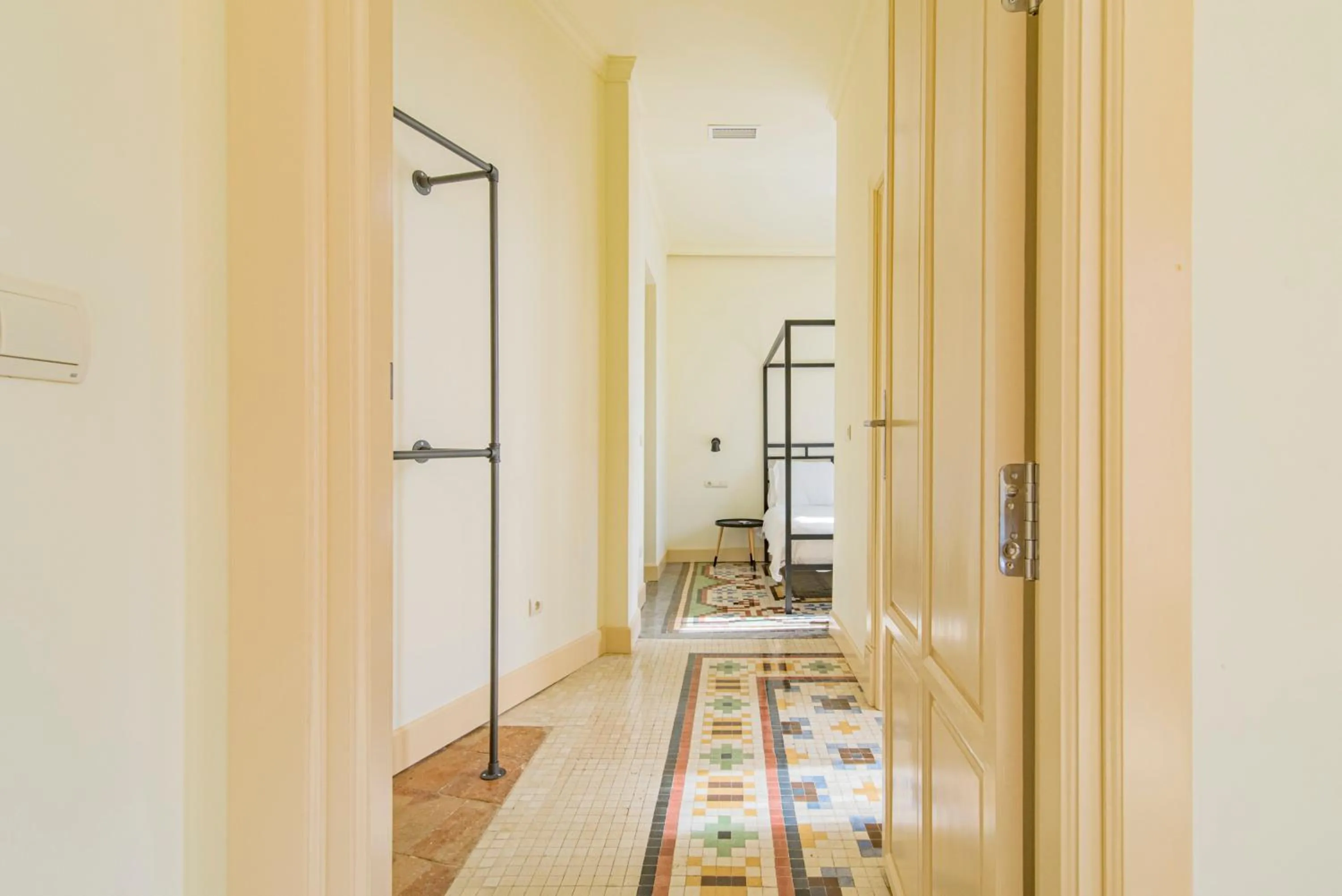 wardrobe in Mosaiko Homes Catedral Granada