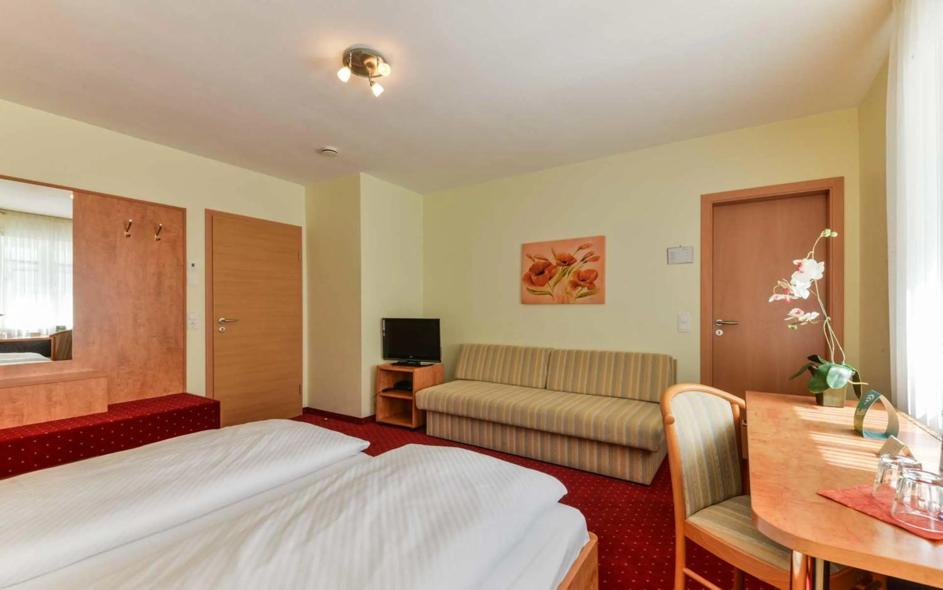 TV and multimedia, Bed in Hotel Kirchhainer Hof