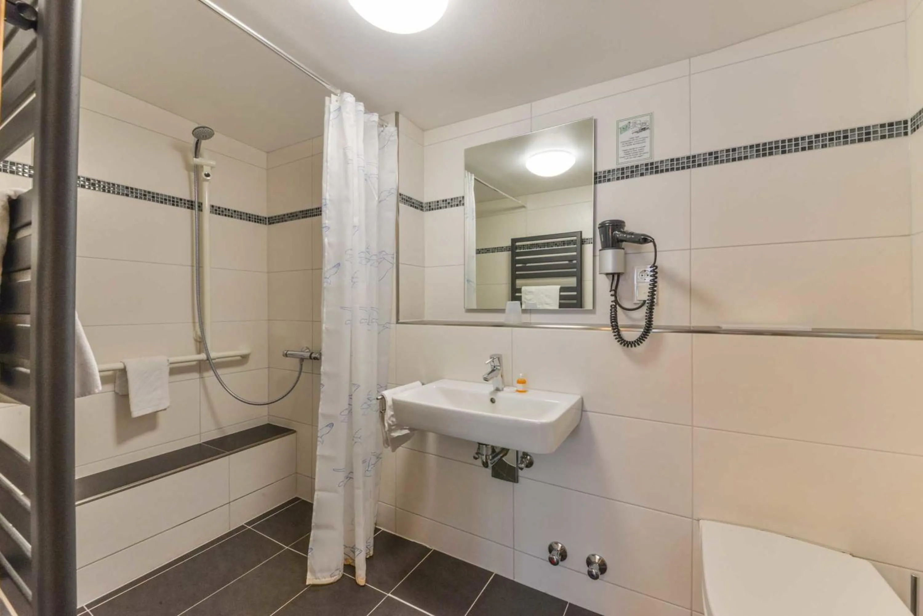 Shower in Hotel Kirchhainer Hof