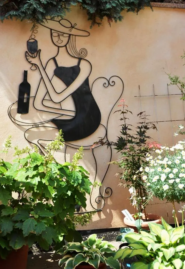 Decorative detail in Hotel Hessischer Hof