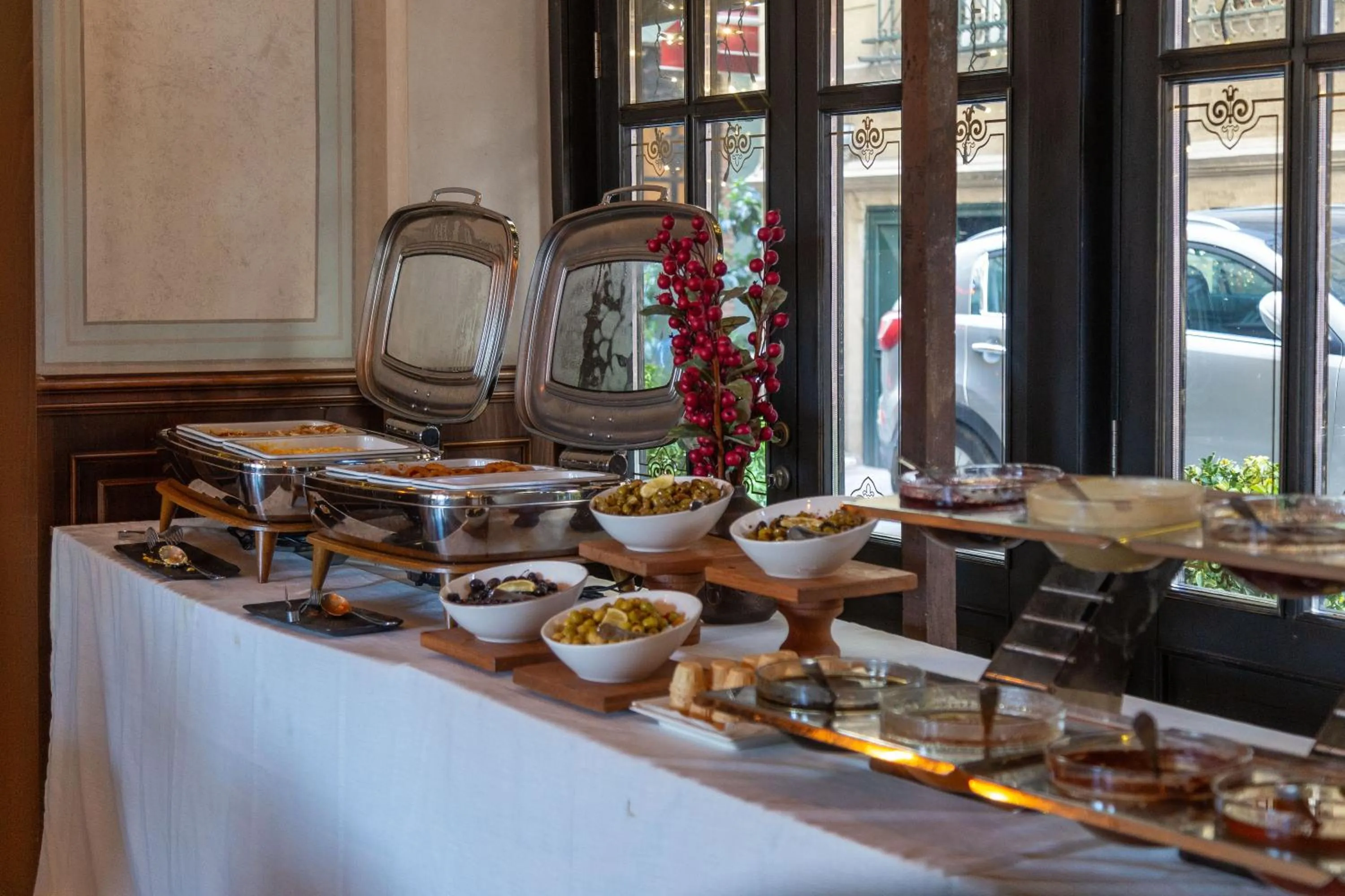 Meroddi Barnathan Hotel