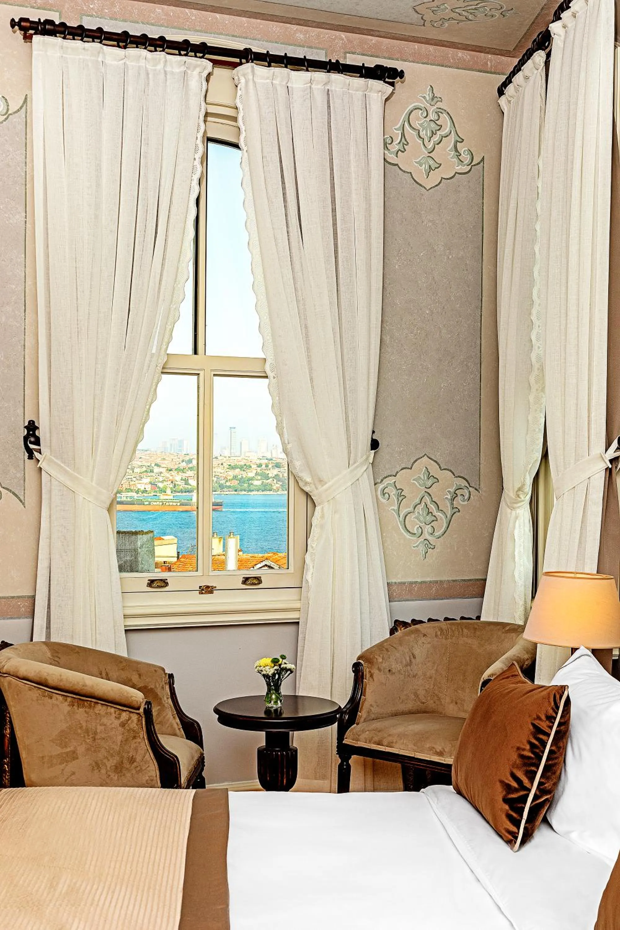 Bed in Meroddi Barnathan Hotel