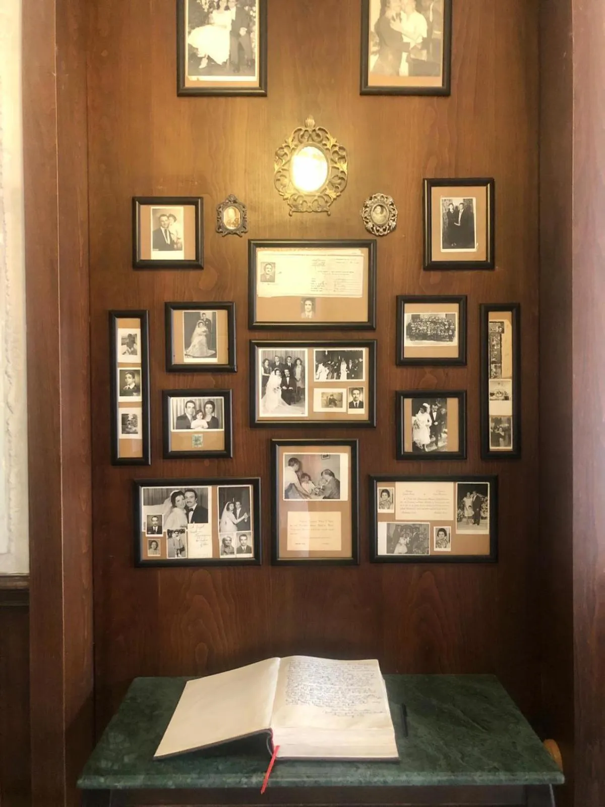 Restaurant/places to eat in Meroddi Barnathan Hotel