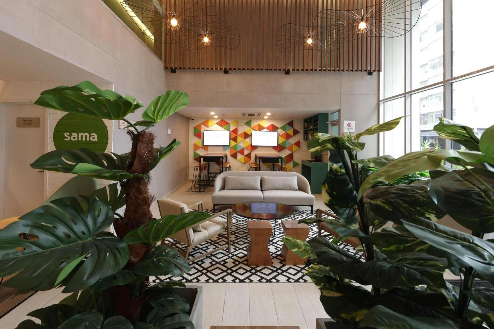 Lobby or reception in Casa Andina Standard Benavides