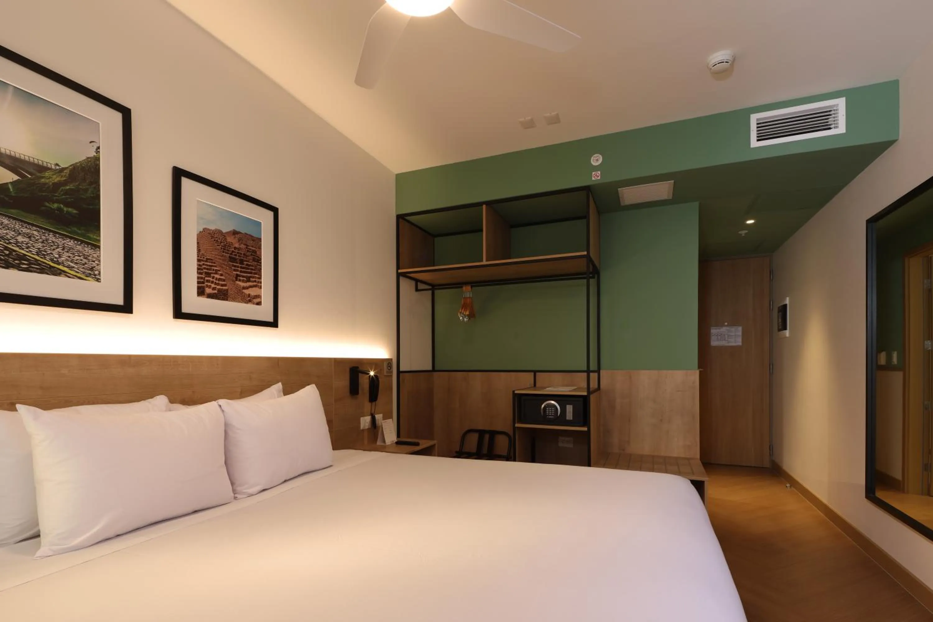 Bed in Casa Andina Standard Benavides