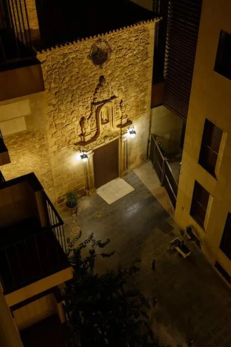 Landmark view in LifeHouse Cathedral * Free Parking* SuperiorWiFi*