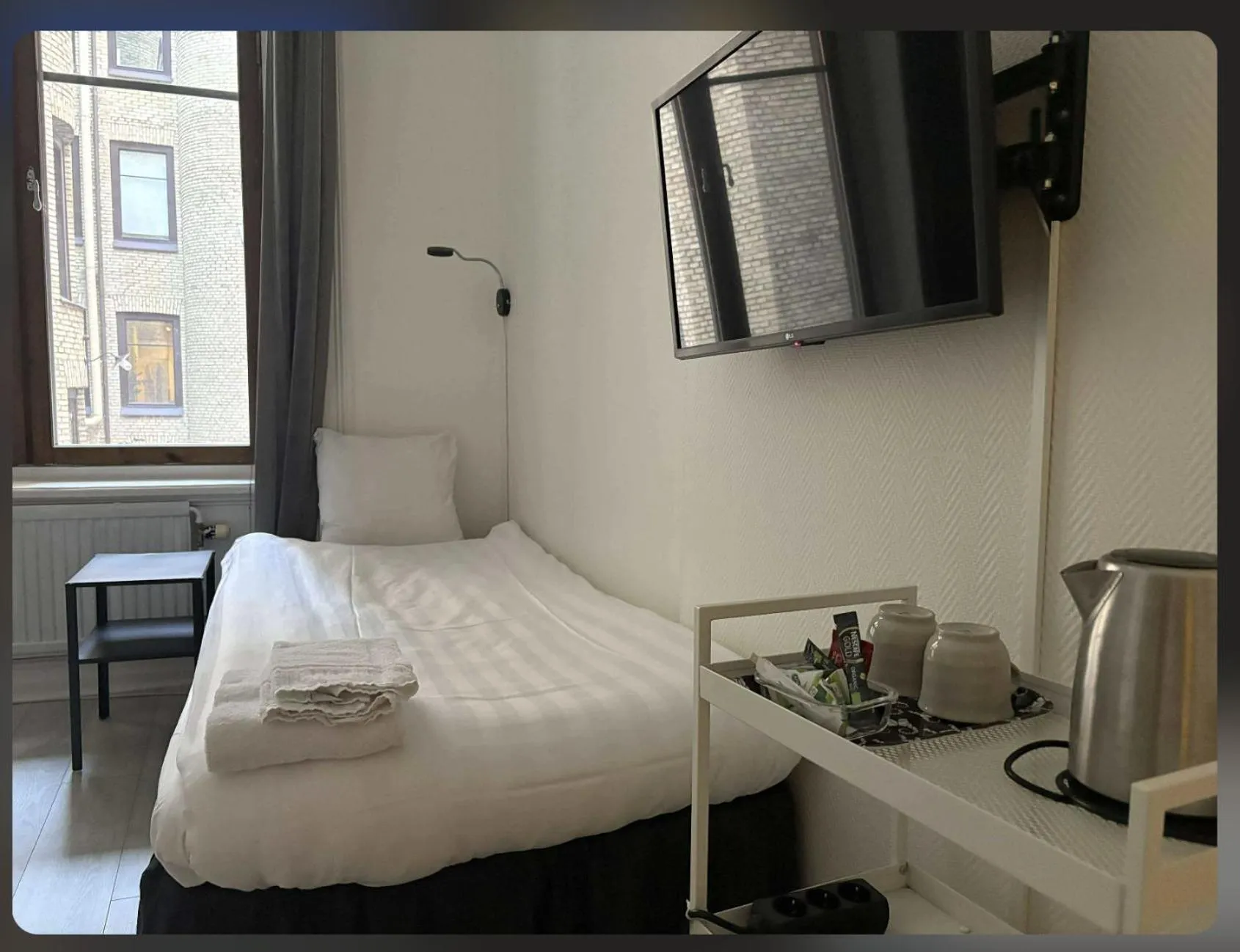 Photo of the whole room, Bed in Hotel Lemonade