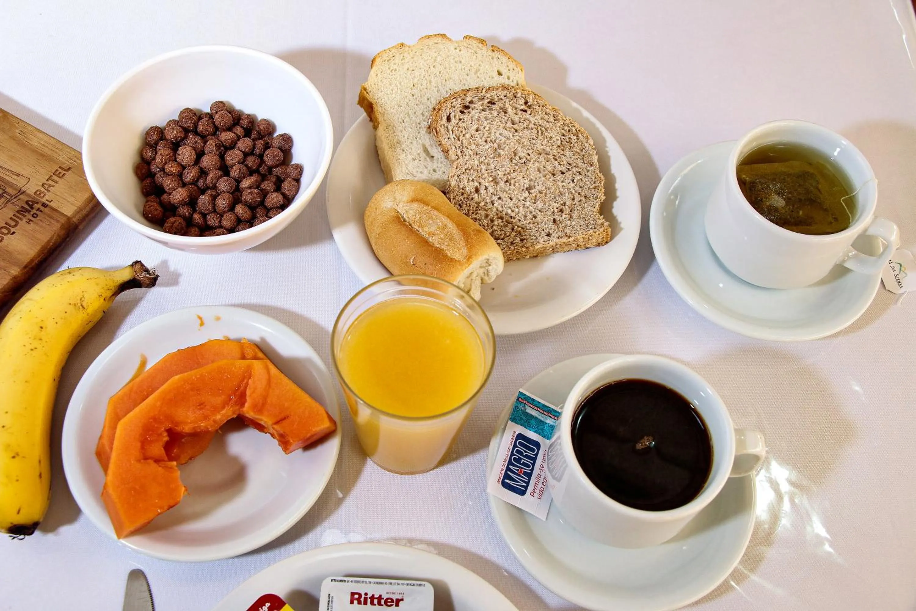Breakfast in Esquina Batel - Hotel Econômico