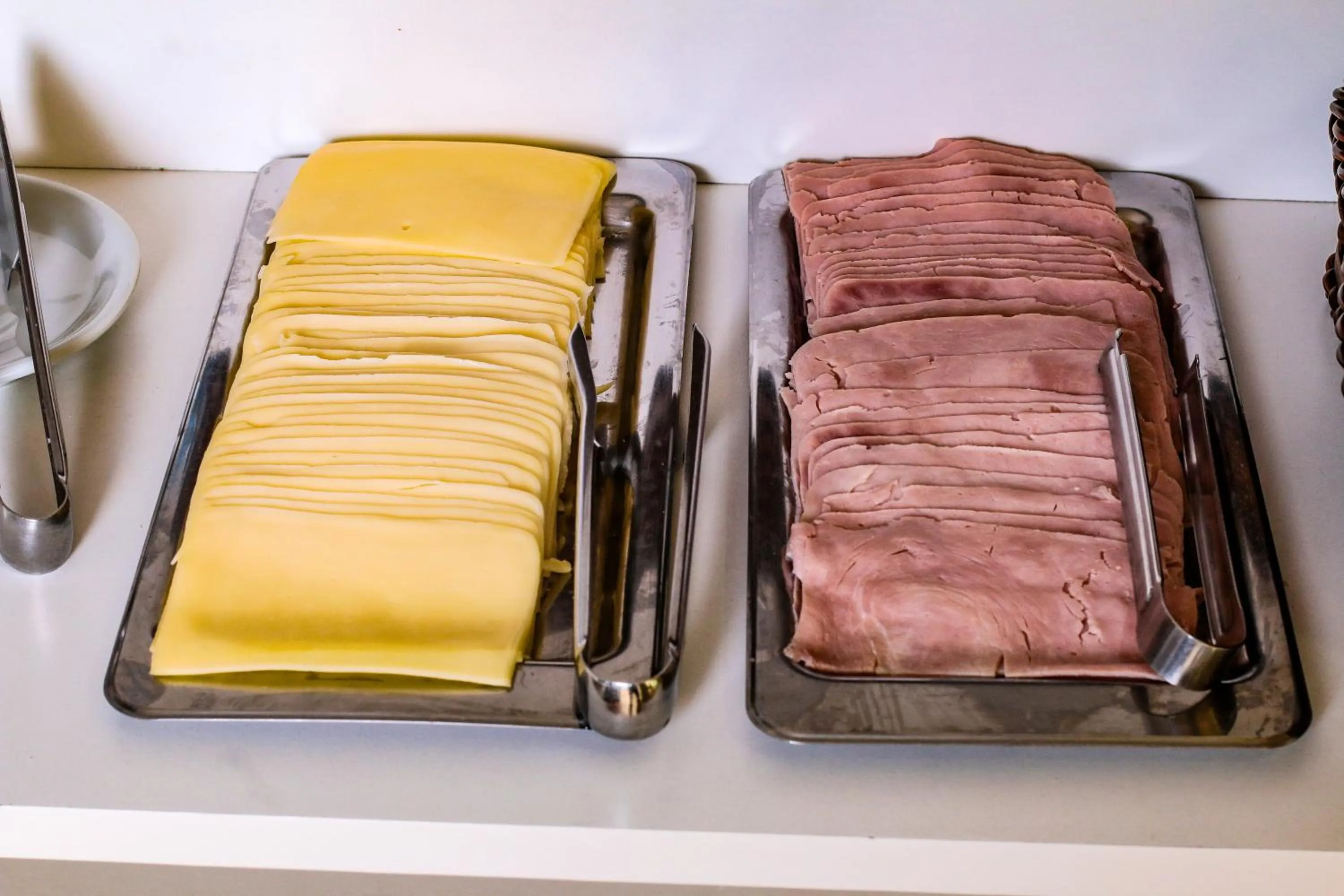 Breakfast in Esquina Batel - Hotel Econômico