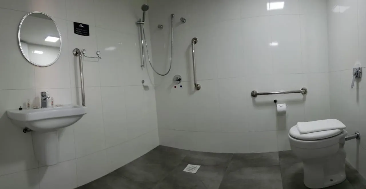 Twin Room - Disability Access in Esquina Batel - Hotel Econômico